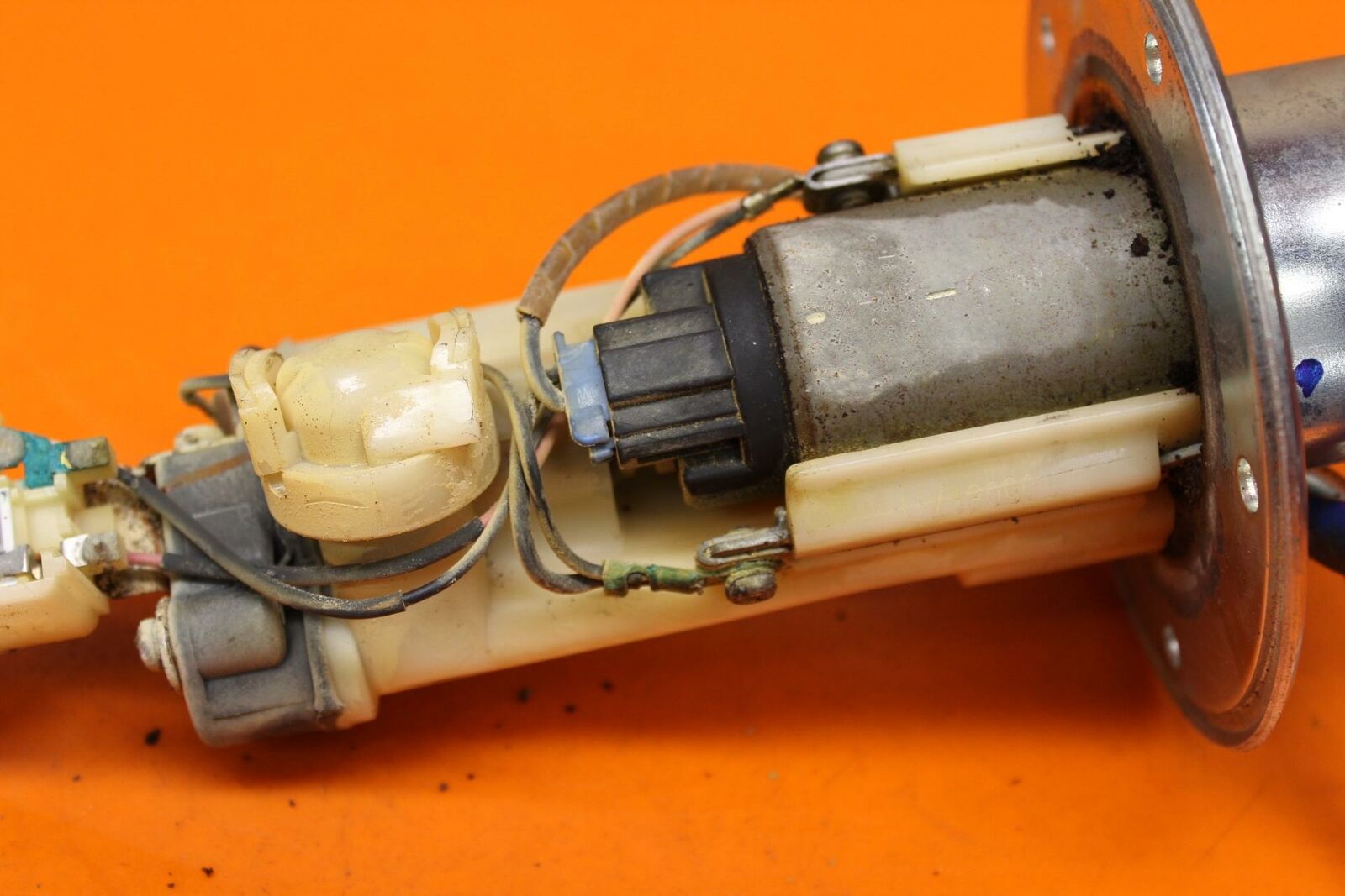 2005 2006 SUZUKI GSXR 1000 OEM FUEL PUMP GAS PETROL SENDER UNIT 15100-41G00 - Fresh Stock Dated February 2026