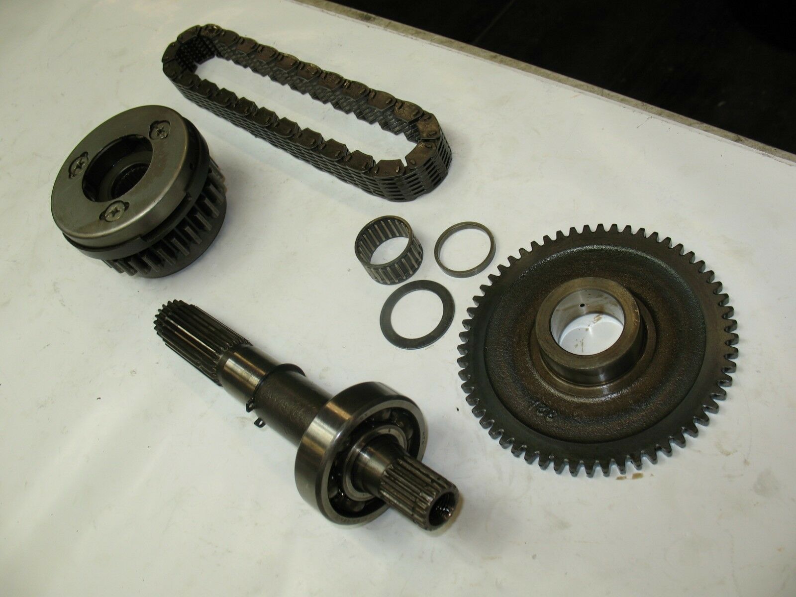 1977 HONDA CB550K CB 550 PRIMARY DRIVE SHAFT SPINDLE + STARTER CLUTCH - NICE - Fresh Stock Dated February 2026