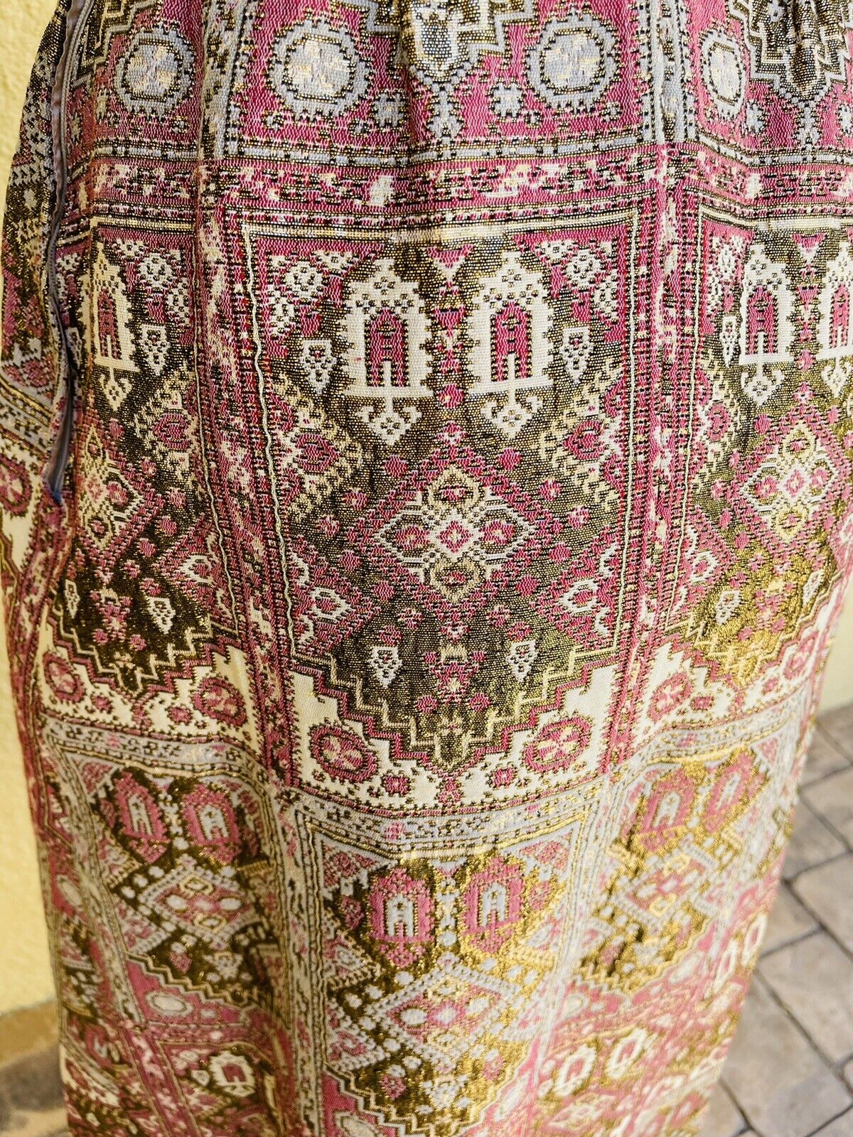 VINTAGE BROCADE SKIRT/ Gold Thread / NELLE DEGRAB NEW YORK/waist 27” - Fresh Stock Dated March 2026