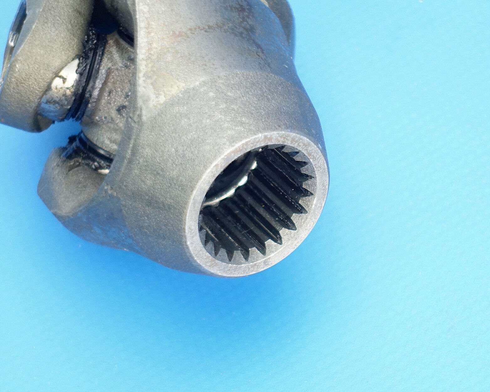 BMW OEM 01-05 R1150GS Adventure DRIVESHAFT U-JOINT PROPELLER SHAFT R1150GSA - Fresh Stock Dated February 2026