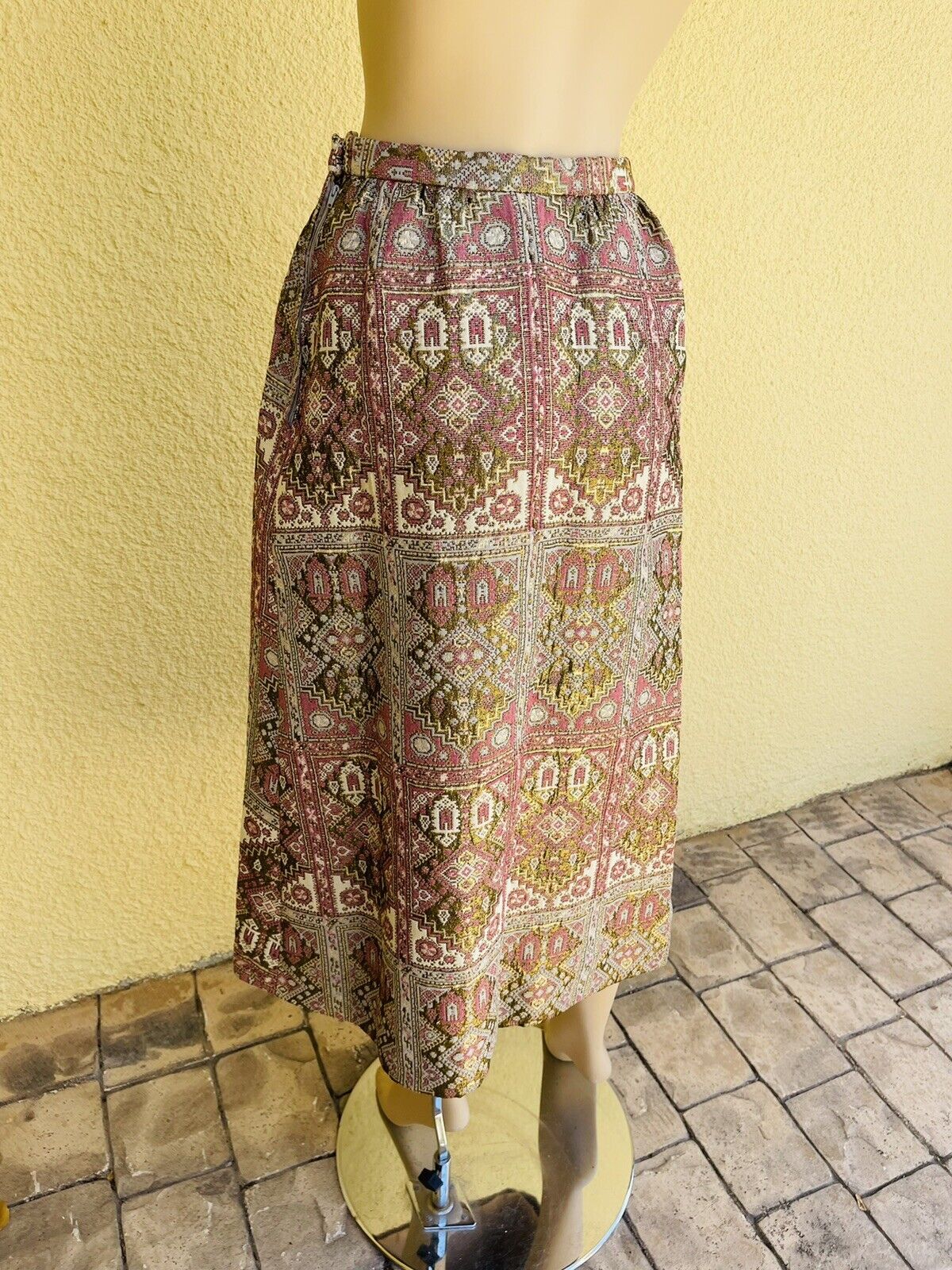 VINTAGE BROCADE SKIRT/ Gold Thread / NELLE DEGRAB NEW YORK/waist 27” - Fresh Stock Dated March 2026
