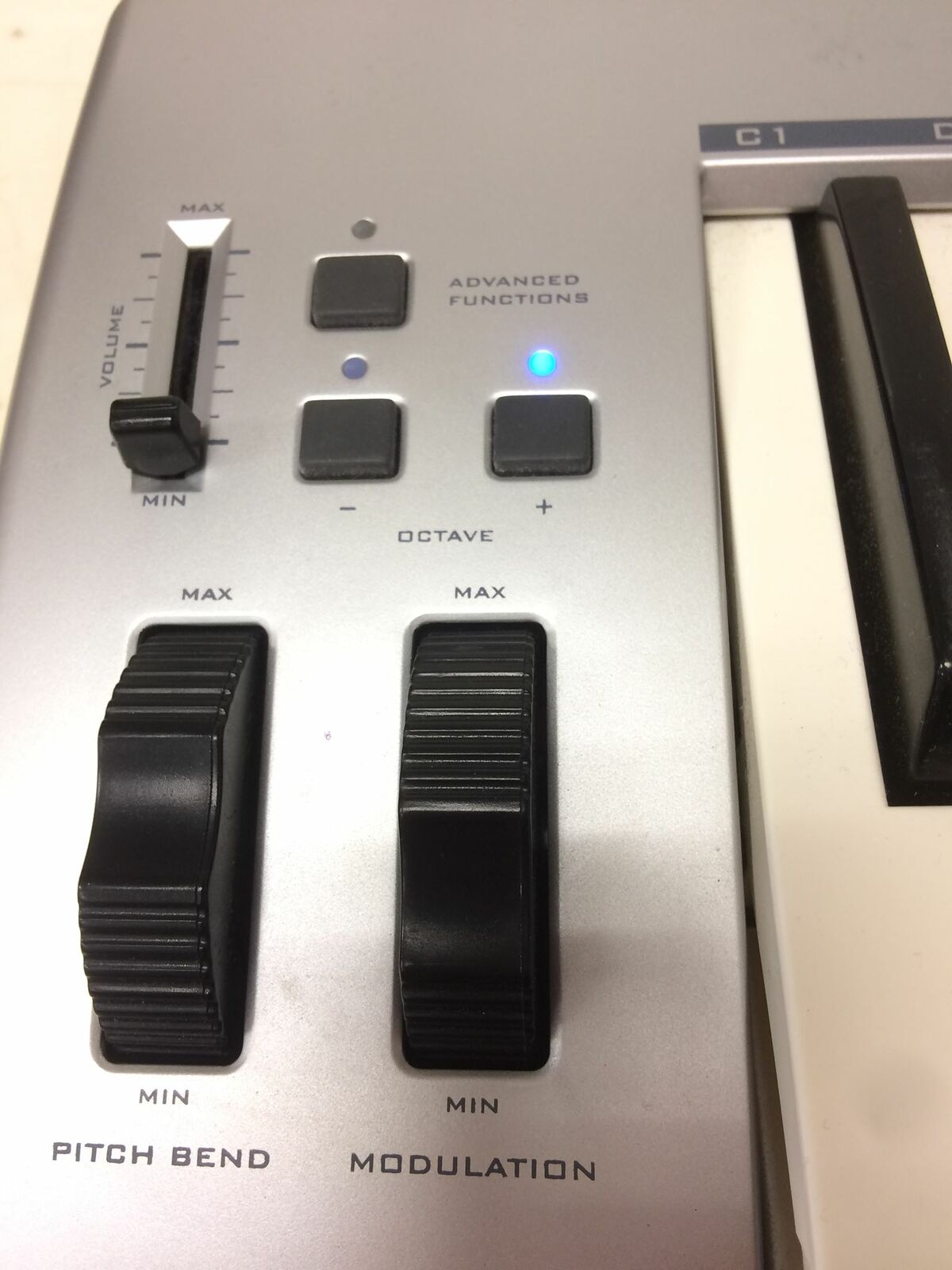 M-Audio Keystation 49E 49 Key Mobile USB MIDI Controller WORKING FREE SHIPPING - Fresh Stock Dated February 2026