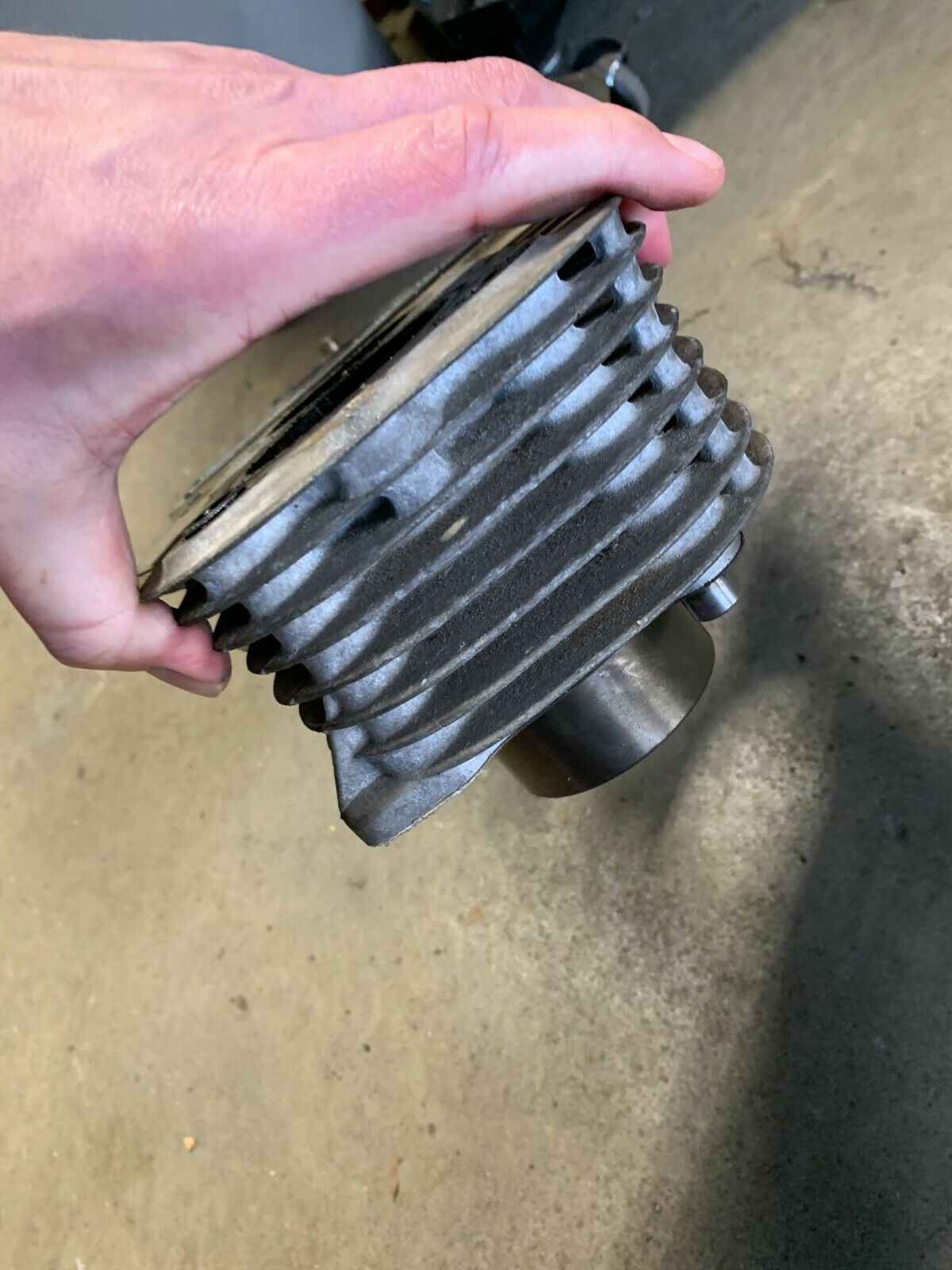 1978 78 Suzuki GS550E GS 550 E Motorcycle Cylinder Jugs - Fresh Stock Dated February 2026