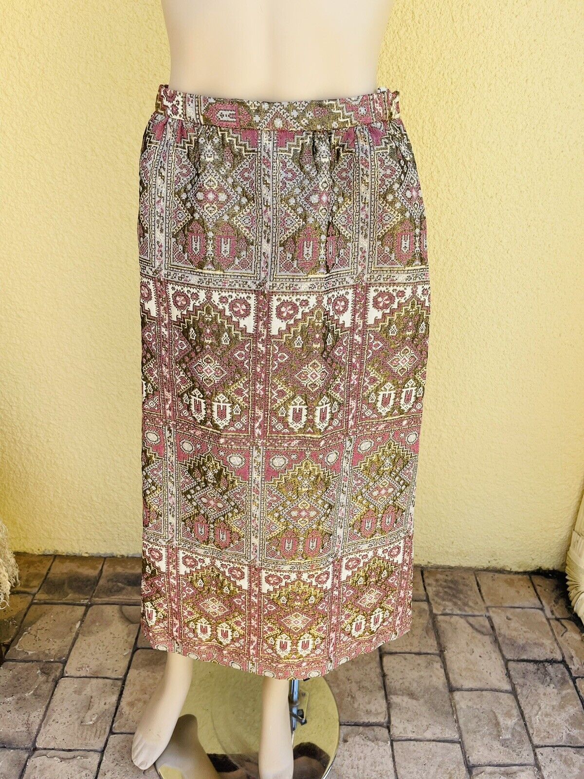 VINTAGE BROCADE SKIRT/ Gold Thread / NELLE DEGRAB NEW YORK/waist 27” - Fresh Stock Dated March 2026