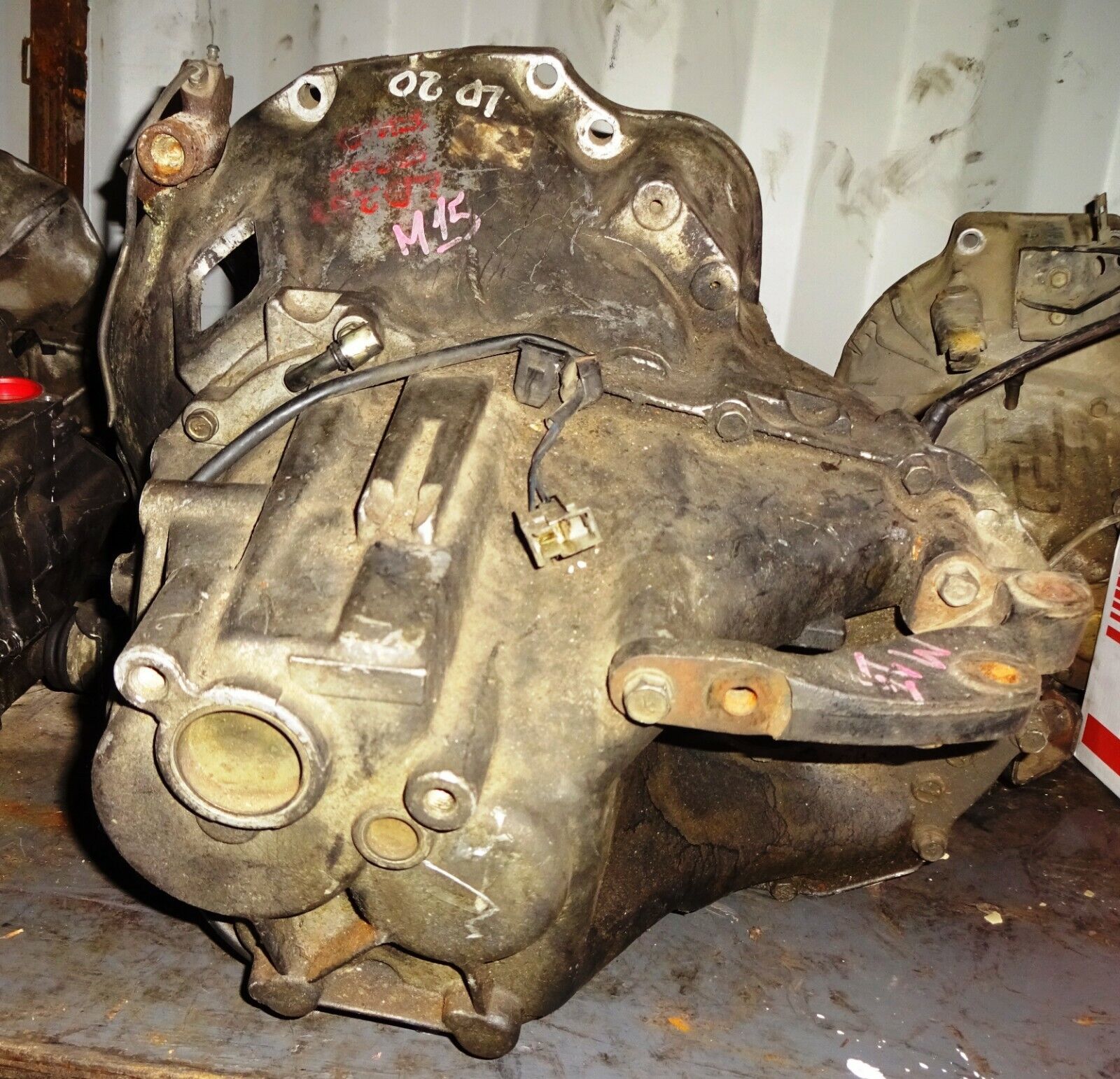 GEARBOX TRANSMISSION 5 SP FL DATSUN NISSAN BLUEBIRD U11 1983 90 LD20 OHC 2,0cc - Fresh Stock Dated February 2026