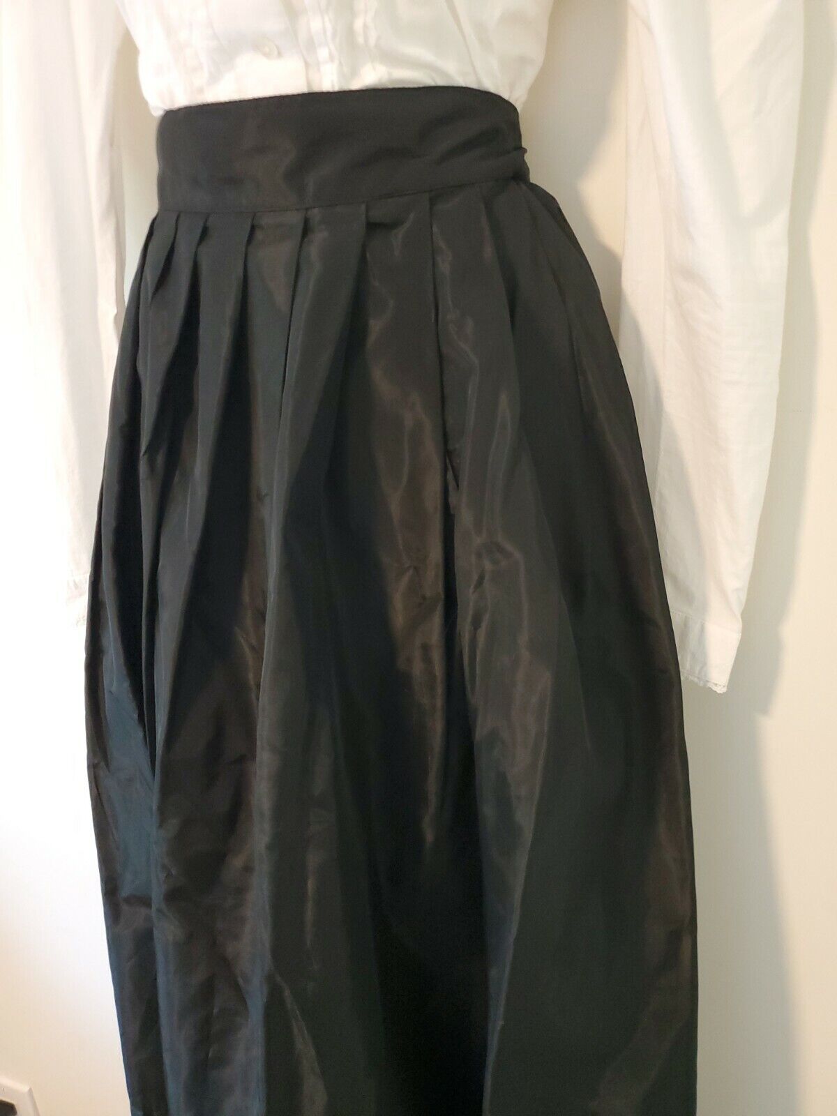 Vtg Laura Ashley Black Victorian Skirt Knife-Pleated Midi High Waist Size 10 - Fresh Stock Dated March 2026