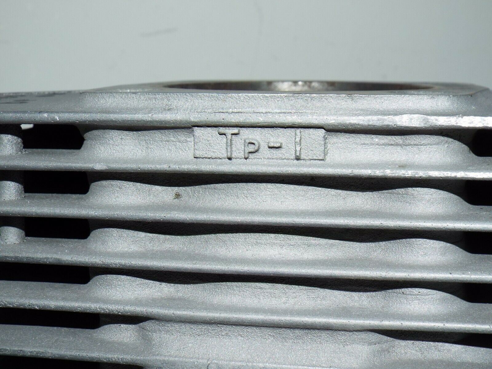 KAWASAKI H2 750 CYLINDERS LEFT CENTER RIGHT EARLY TP-1 SQUARE CUT - Fresh Stock Dated February 2026