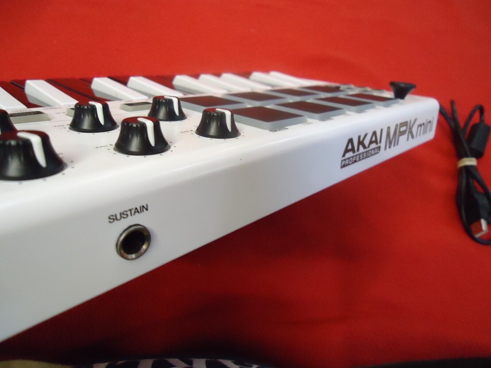 Akai Professional  MPK Mini Keyboard Controller - Fresh Stock Dated February 2026