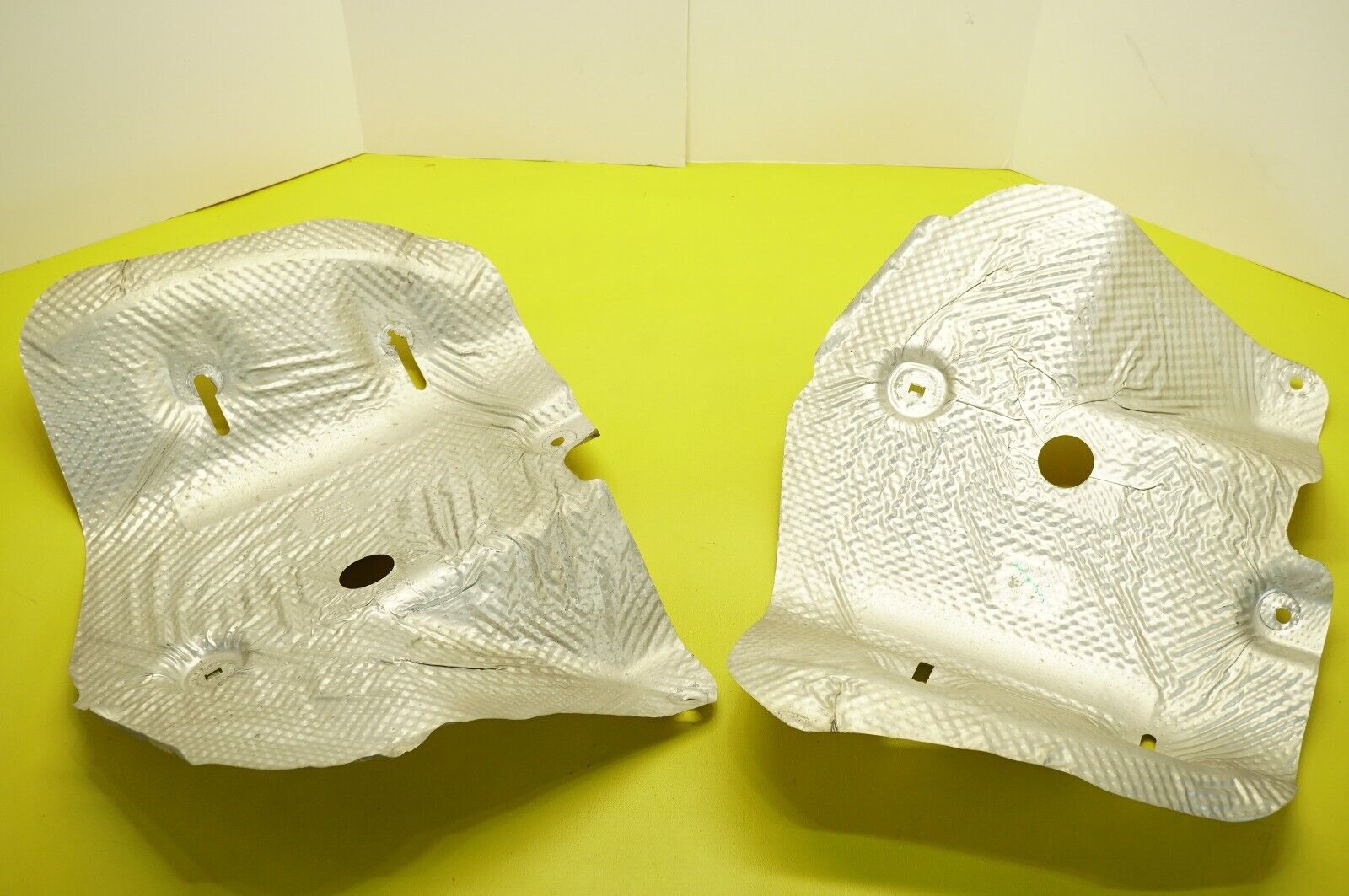 🔅 PASSNGR & DRIVR SIDE EXHAUST MUFFLER HEAT SHIELD OEM 18-21 CHEVROLET TRAVERSE - Fresh Stock Dated February 2026