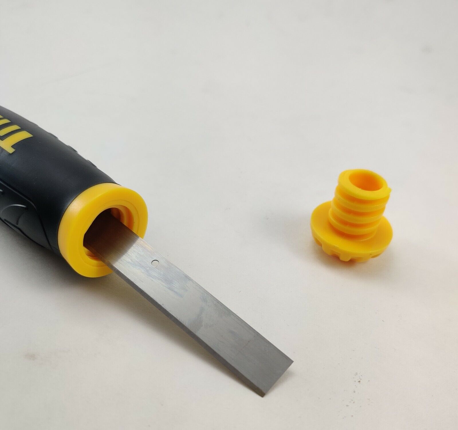 Titan 11515 4” Wall Scraper - Fresh Stock Dated February 2026