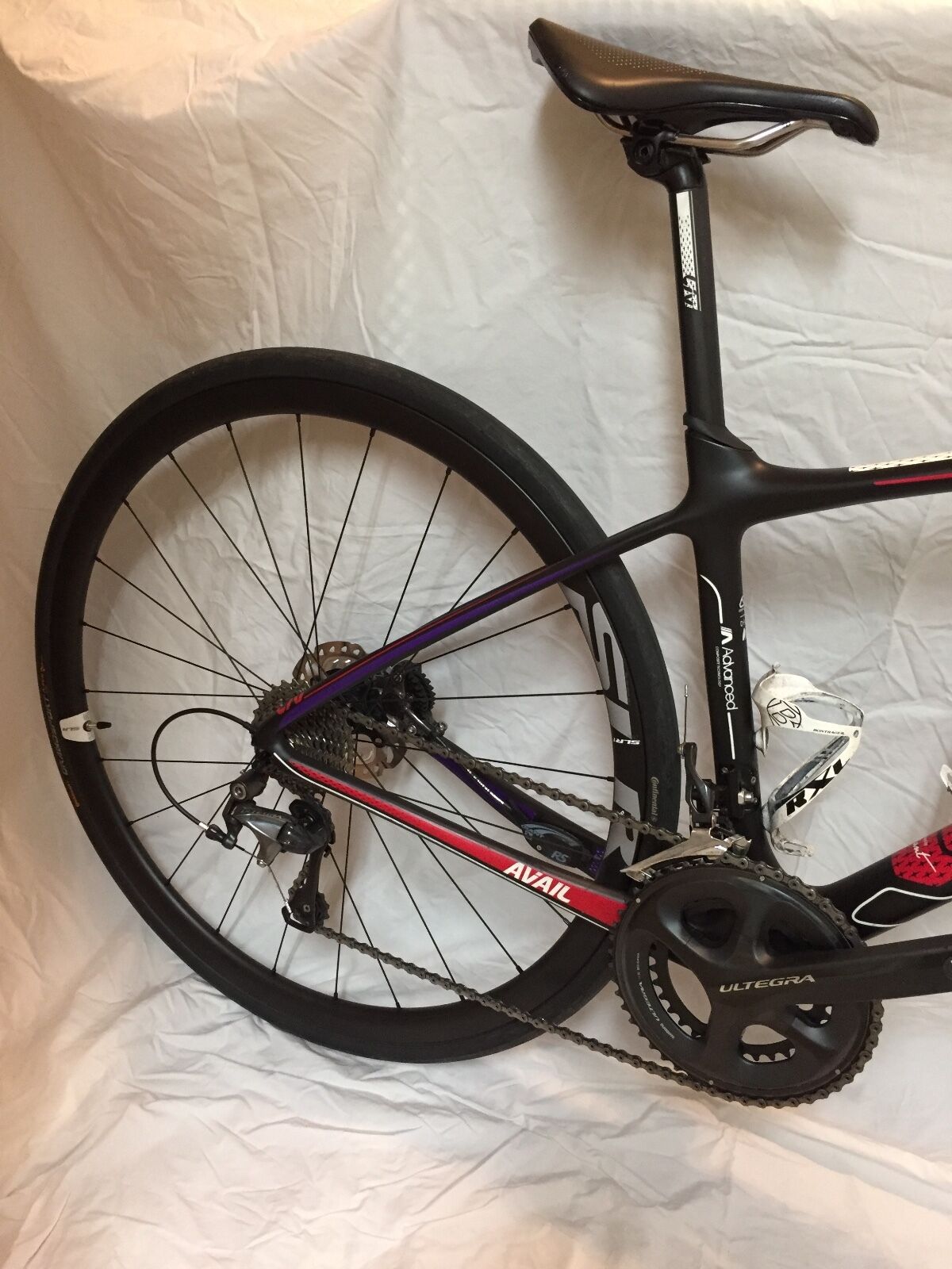 Avail Advanced Pro 2015 - xs - rode a few times - Fresh Stock Dated February 2026