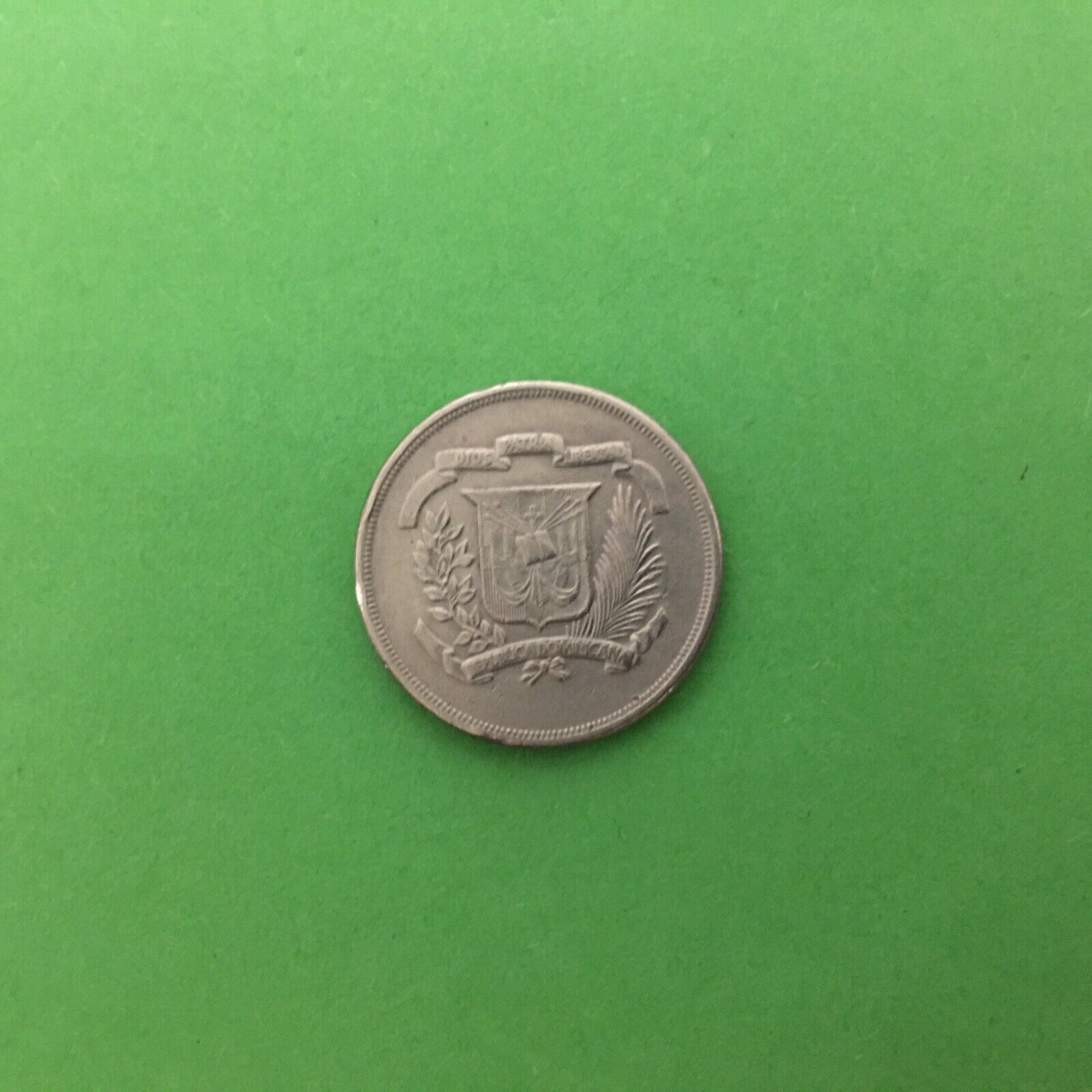 DOMINICAN REPUBLIC  5 CENTAVOS 1981  KM 49  F-VF. - Fresh Stock Dated December 2025