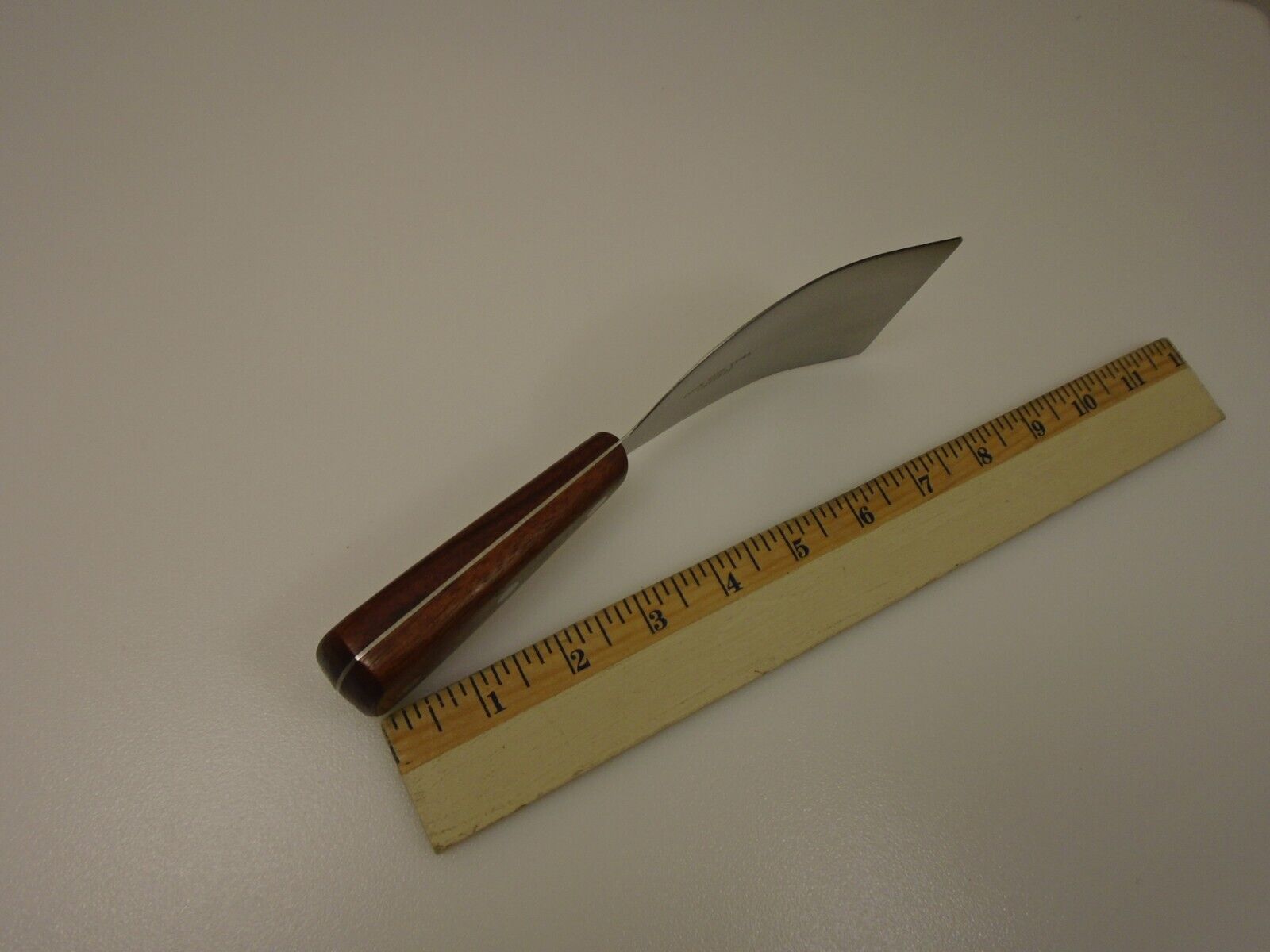 Russell USA 3 inch High Carbon Scraper Curved Arced Stiff Blade Wood Handle New - Fresh Stock Dated February 2026