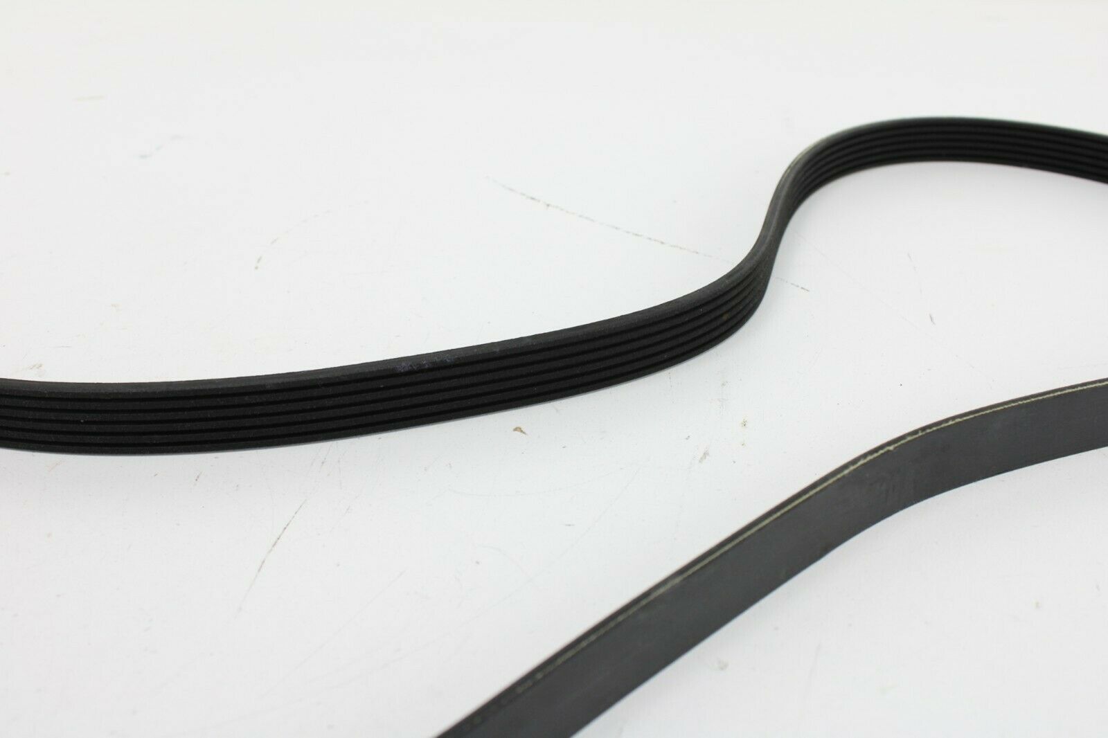 2019-2021 JEEP CHEROKEE LATITUDE SERPENTINE BELT 2,0L. 24K.M. OEM - Fresh Stock Dated February 2026
