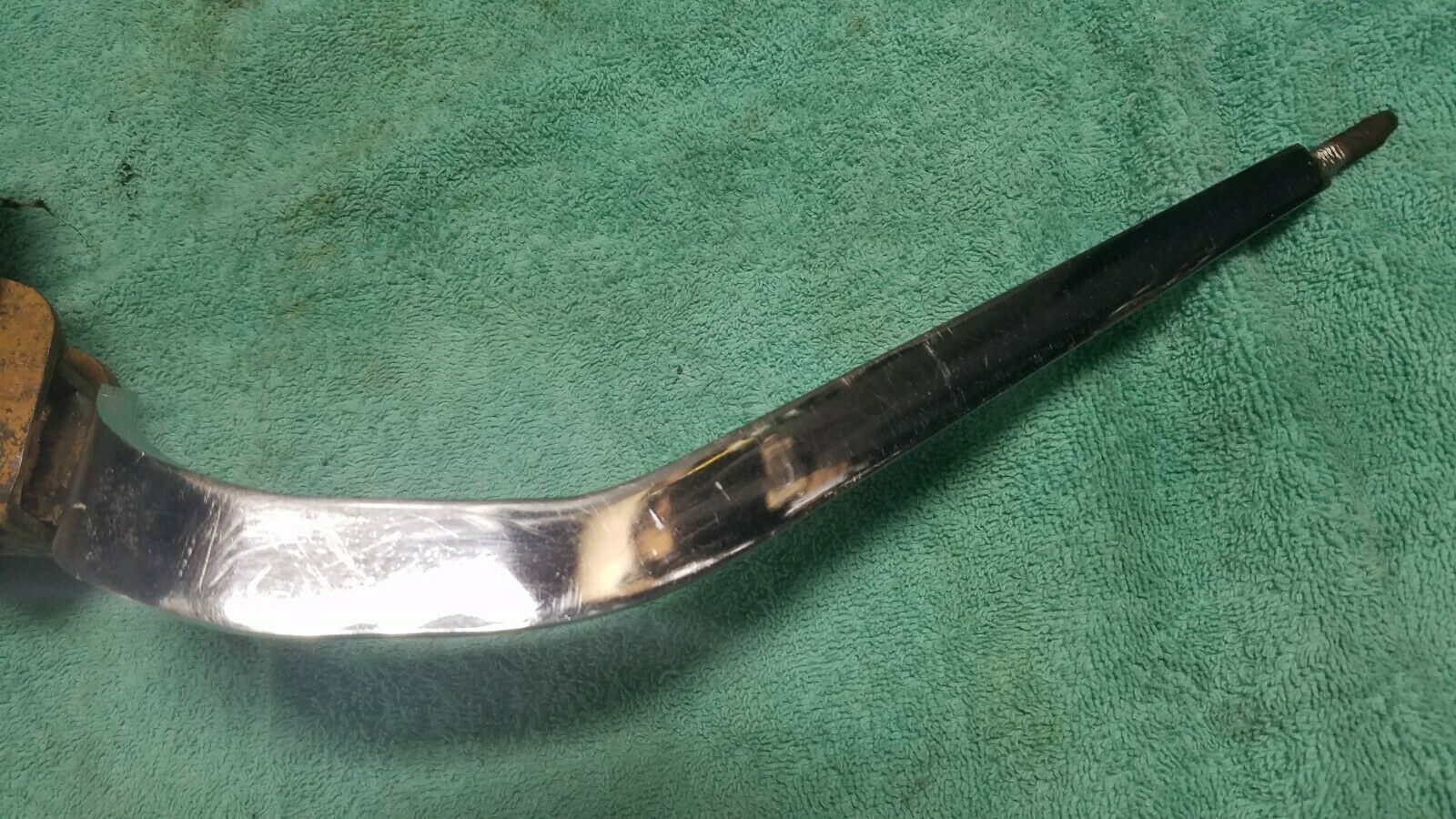 1968 CHEVY CAMARO 3 SPEED SHIFTER W/STICK MOUNTING BASE RODS ARMS SAGINAW TRANS - Fresh Stock Dated December 2025