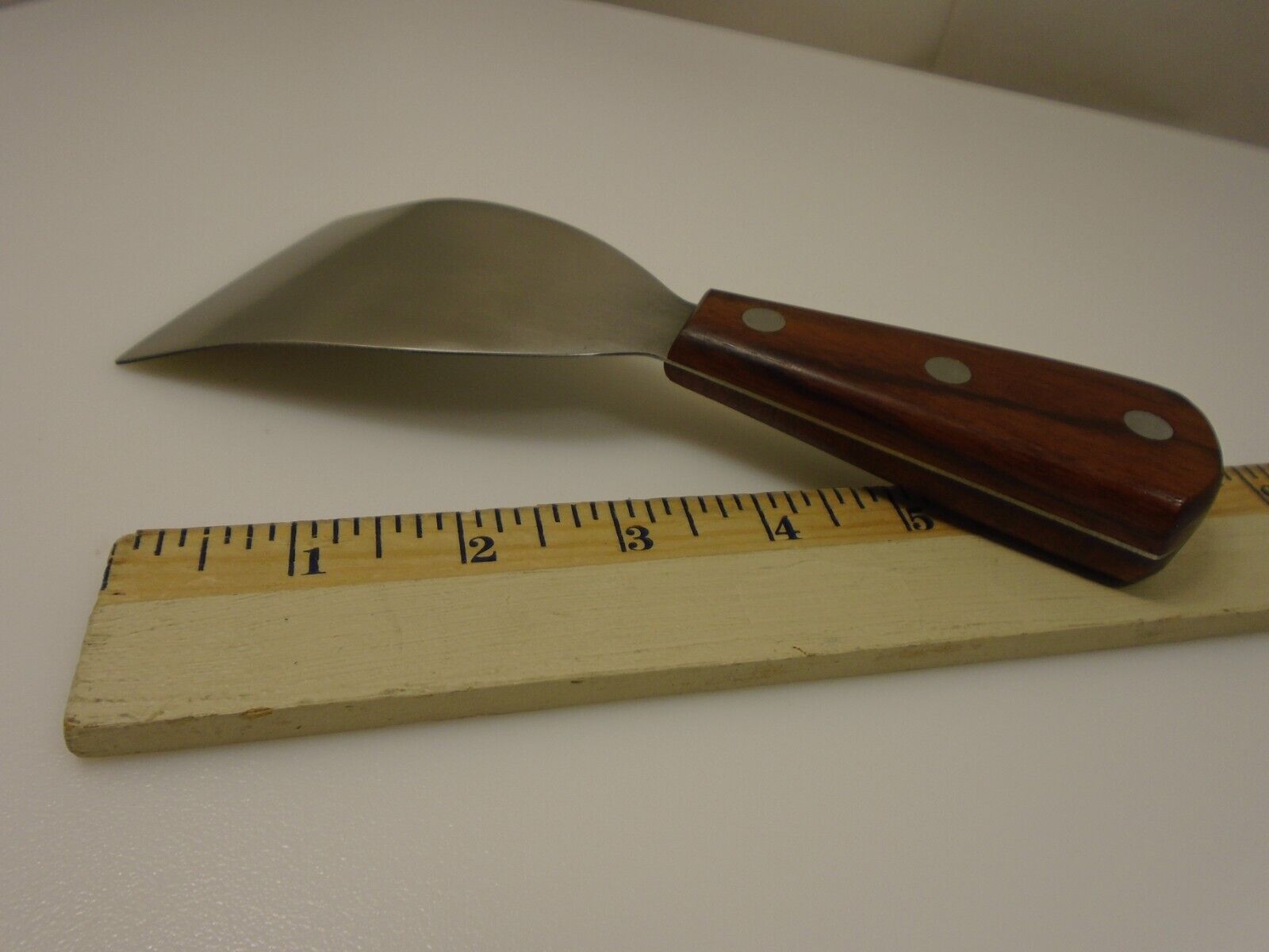 Russell USA 3 inch High Carbon Scraper Curved Arced Stiff Blade Wood Handle New - Fresh Stock Dated February 2026