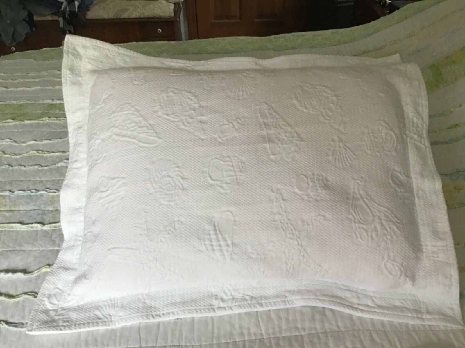 L L BEAN WHITE COTTON MATELASSE PILLOW SHAM, SHELL DESIGN - Fresh Stock Dated January 2026