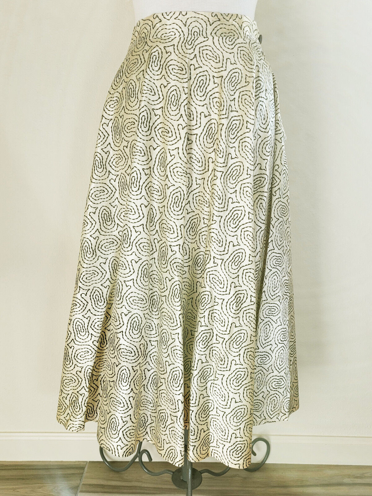 Vintage Rockabilly 1950s Long Full CIRCLE SKIRT Rayon Satin Swirl Designs S-M - Fresh Stock Dated March 2026