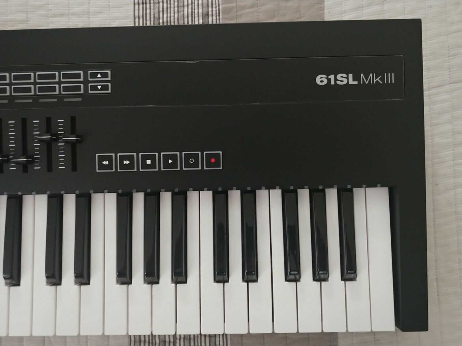 Novation 61sl mkiii Midi Keyboard with Aftertouch - USED - Fresh Stock Dated December 2025