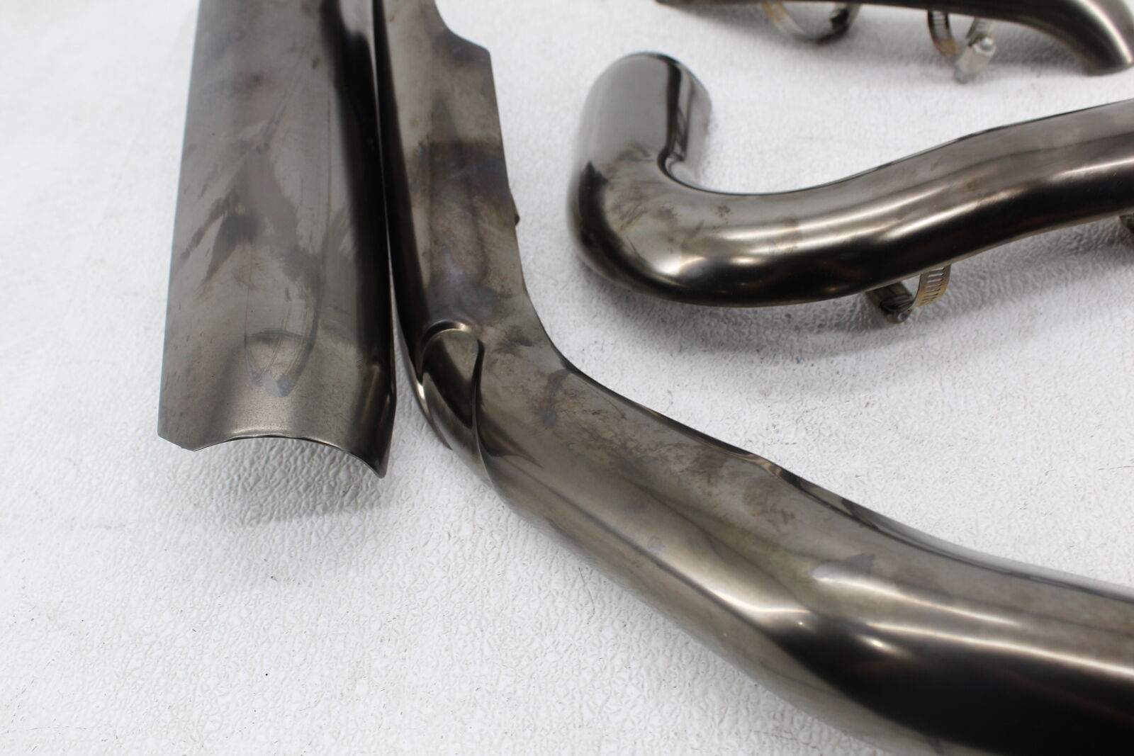 17-23 Harley Davidson Tri Glide  Exhaust Shield Guard black chrome - Fresh Stock Dated February 2026