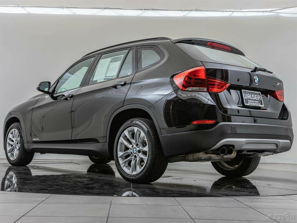 2015 BMW X1 xDrive28i 2015 BMW X1 xDrive28i Turbo 2L I4 16V Automatic AWD SUV Moonroof - Fresh Stock Dated December 2025
