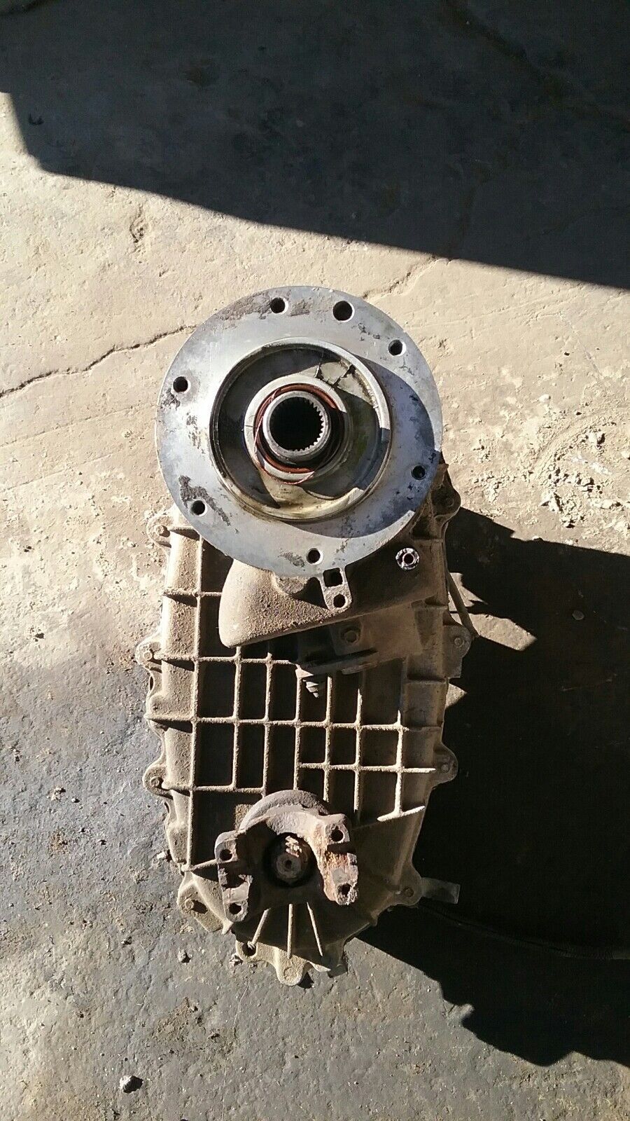 1987 87 Ford Borg Warner 1345 transfer case  truck f150 f250 f350 bolt on yoke - Fresh Stock Dated February 2026