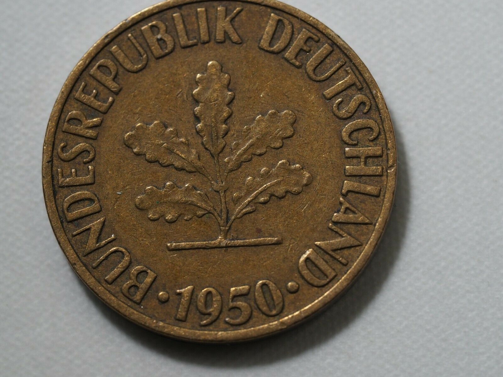 1950F Deutsche  10 Pfennig Coin - Fresh Stock Dated December 2025
