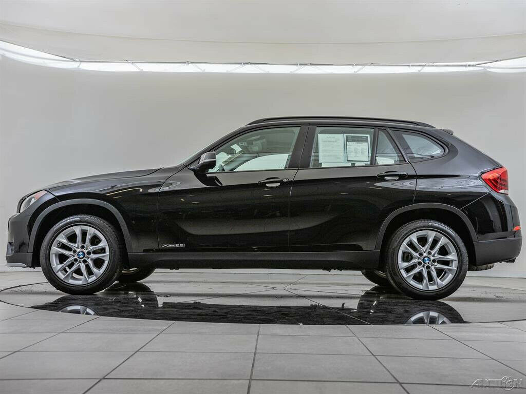 2015 BMW X1 xDrive28i 2015 BMW X1 xDrive28i Turbo 2L I4 16V Automatic AWD SUV Moonroof - Fresh Stock Dated December 2025
