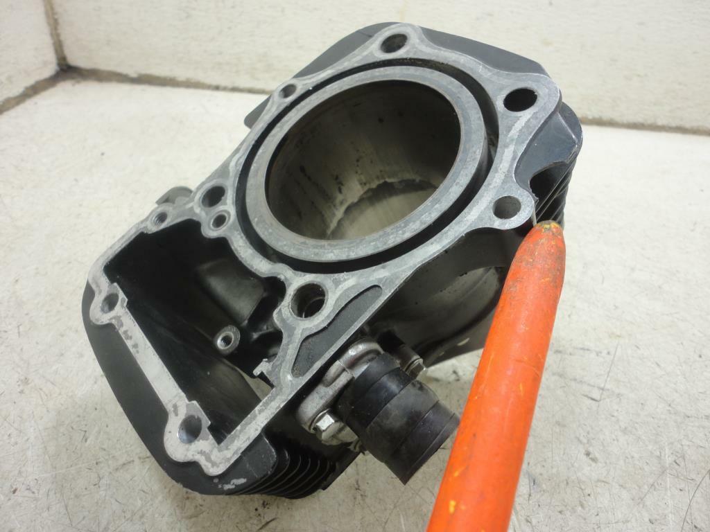 SUZUKI VS800 Intruder 800 CYLINDER PISTON SET 1990-1998 FRONT 1992-1998 REAR - Fresh Stock Dated February 2026