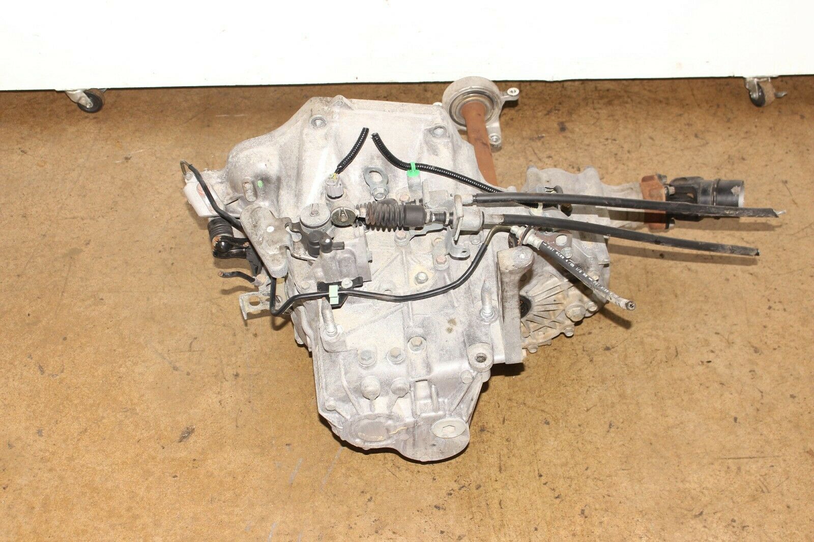 02 03 04 05 06 HONDA CR-V 5 SPEED AWD MANUAL TRANSMISSION JDM K24A K24A2 - Fresh Stock Dated December 2025