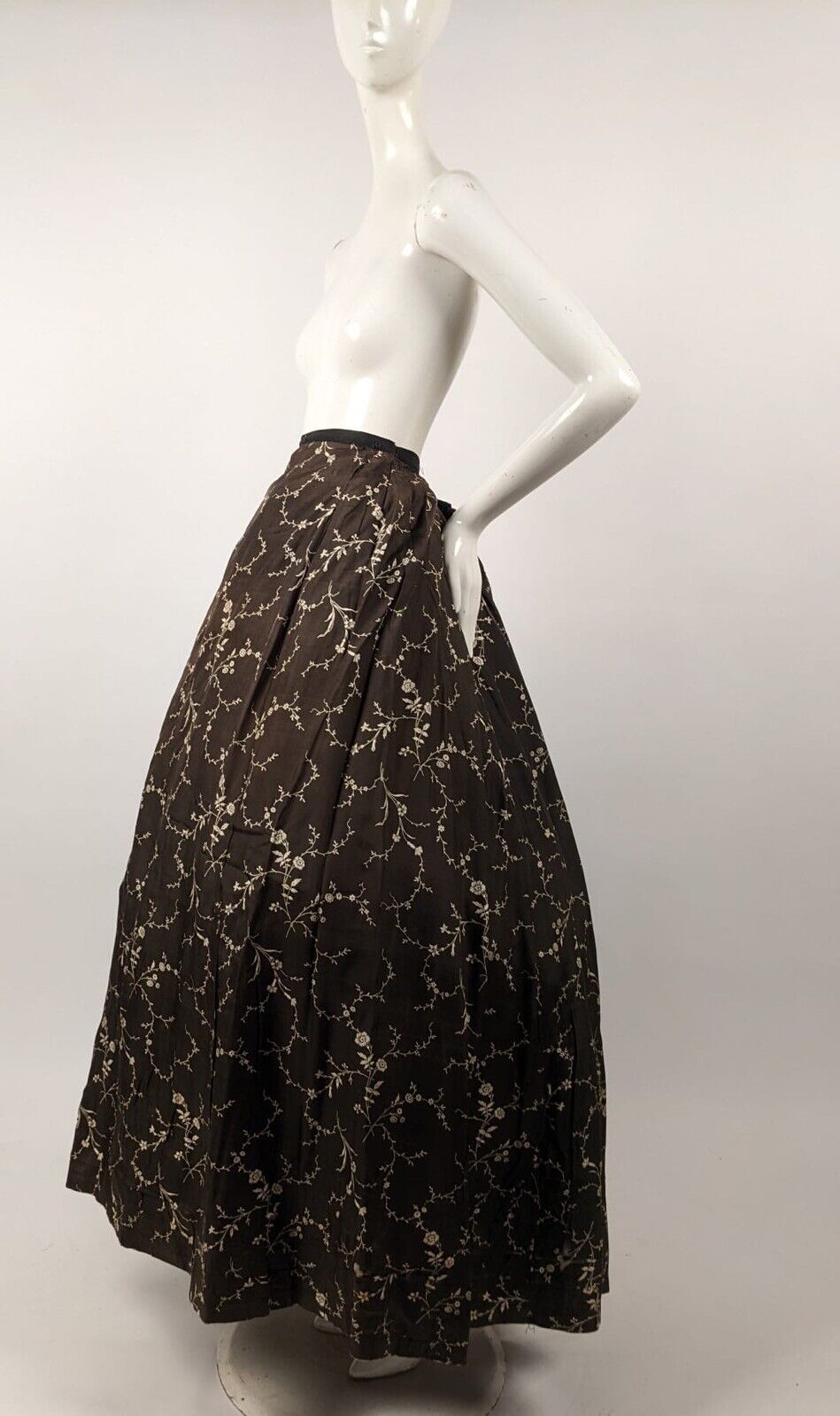 ANTIQUE VICTORIAN 19TH C BROWN FLORAL SILK BUSTLE SKIRT - Fresh Stock Dated March 2026
