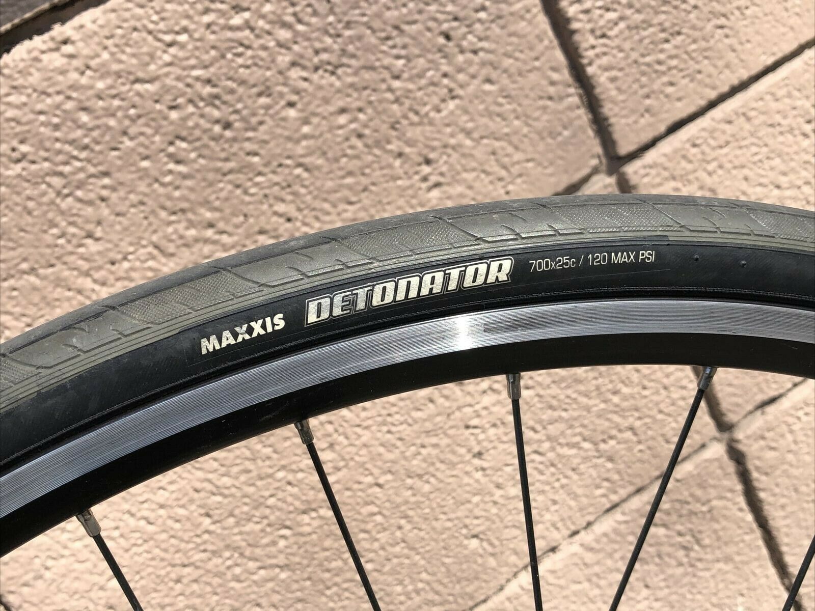 Fezzari Fore Cr5 Road Bike - Fresh Stock Dated February 2026