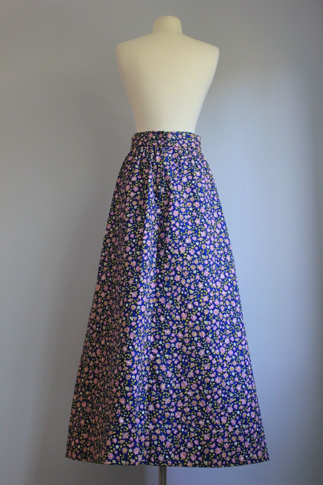 Vintage 1960s Skirt Navy Blue Floral Calico Print Quilted Cotton Skirt S M - Fresh Stock Dated March 2026