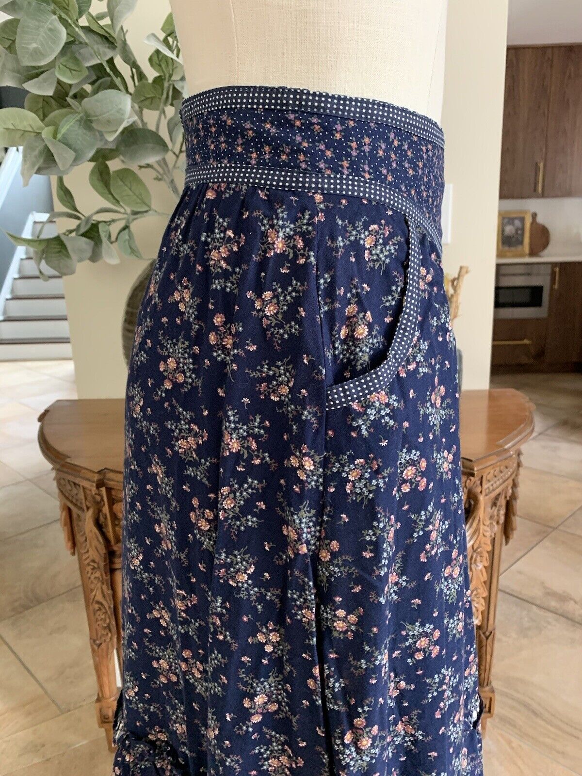 Vintage  Jessica's Gunnies Gunne Sax 4 Navy Floral Cotton Prairie Skirt GG - Fresh Stock Dated March 2026