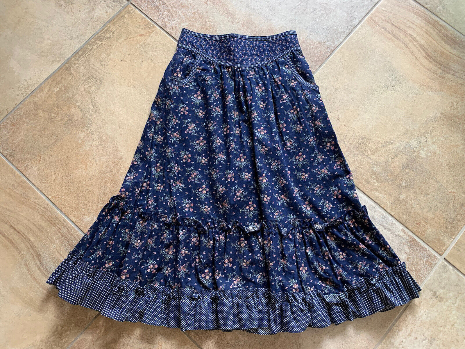Vintage  Jessica's Gunnies Gunne Sax 4 Navy Floral Cotton Prairie Skirt GG - Fresh Stock Dated March 2026