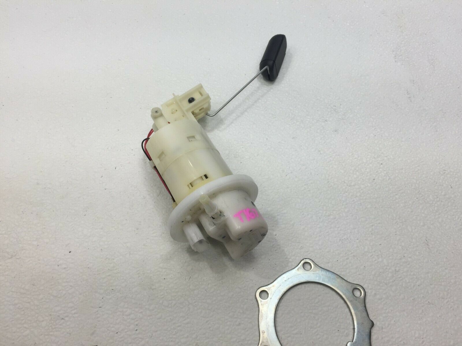 17 18 19 20 2018 KAWASAKI Z125 PRO FUEL PUMP T167 - Fresh Stock Dated February 2026