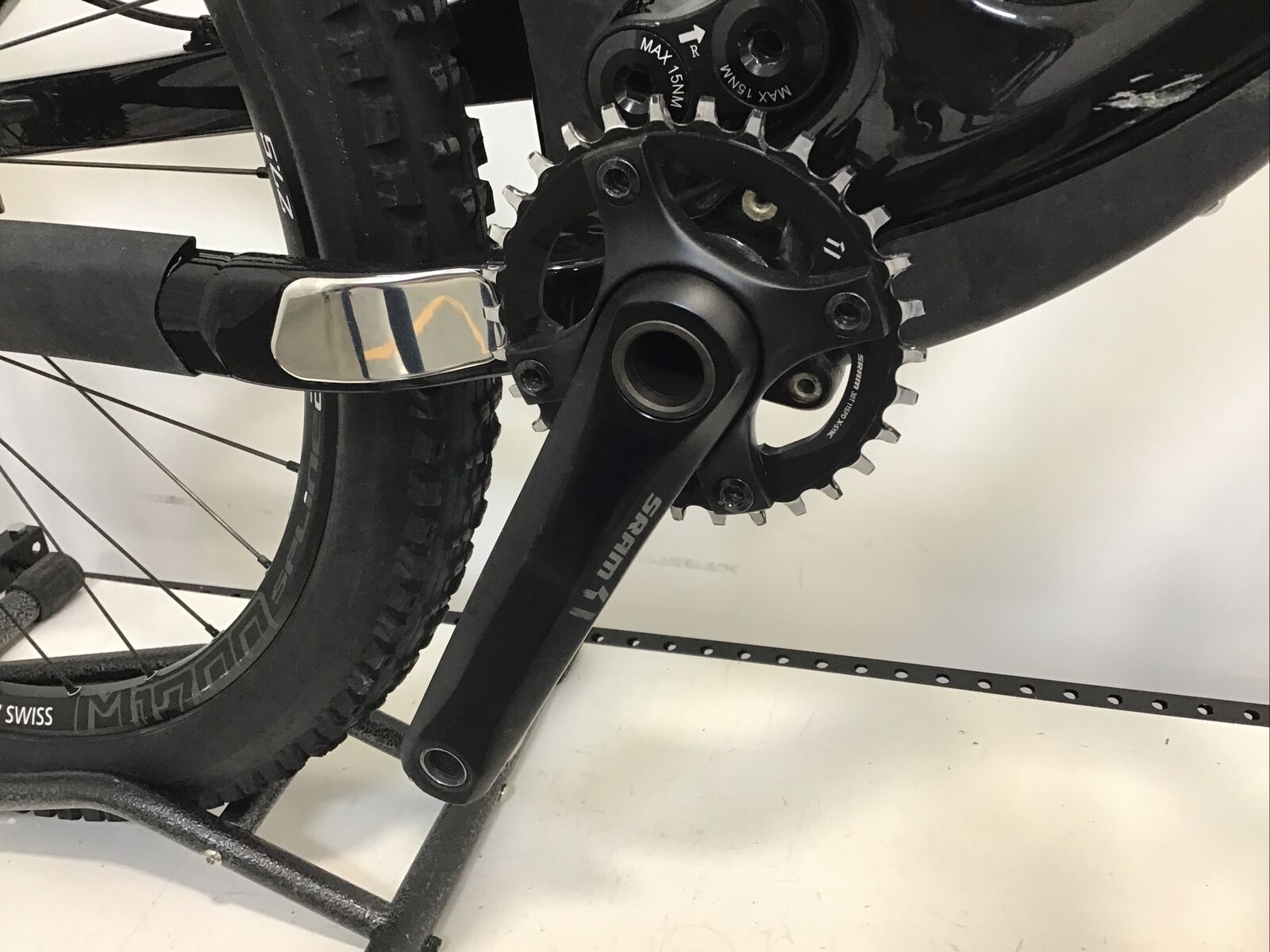 2017 KHS SixFifty 6700 Mountain Bike Medium 27.5