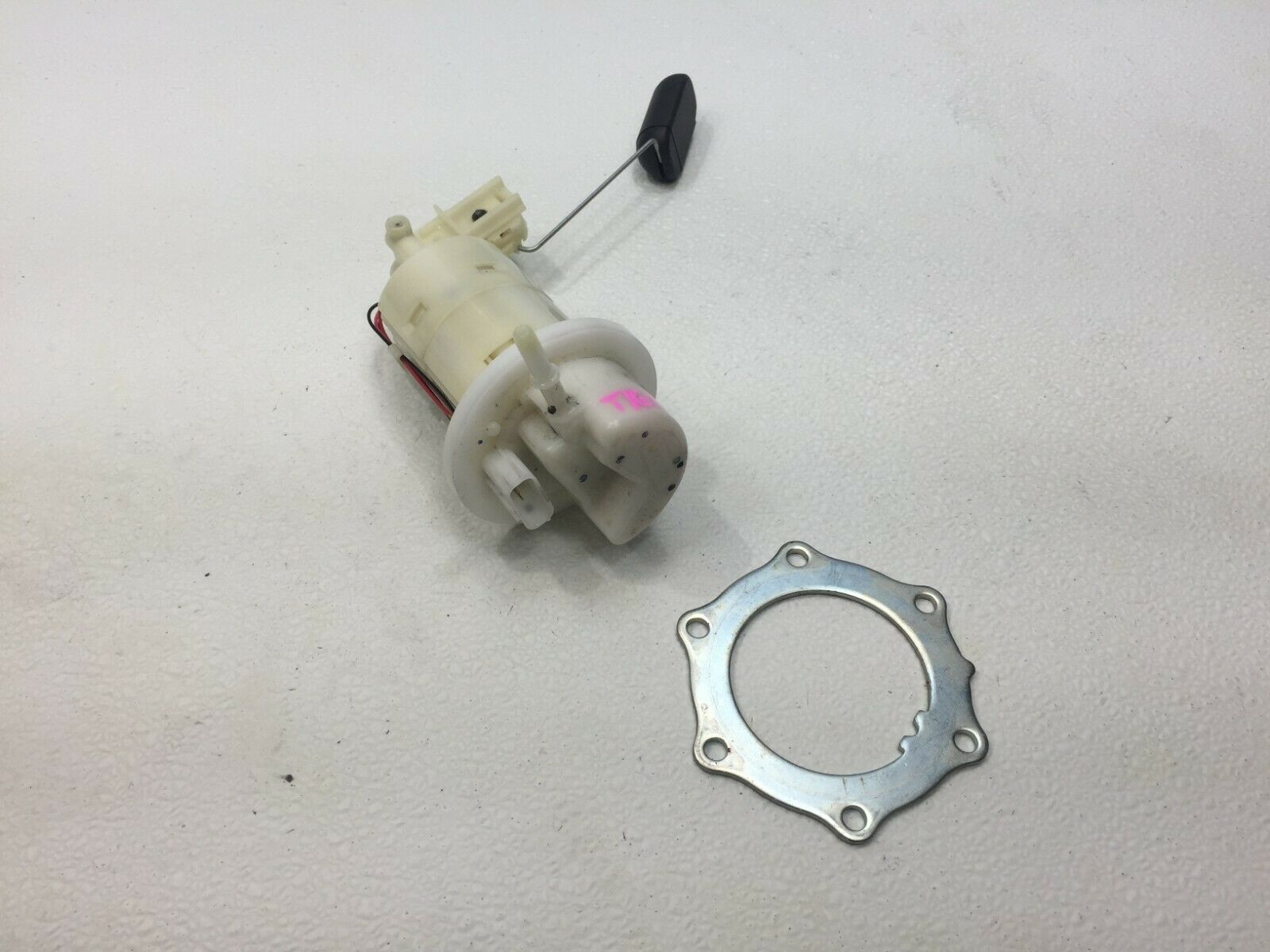 17 18 19 20 2018 KAWASAKI Z125 PRO FUEL PUMP T167 - Fresh Stock Dated February 2026