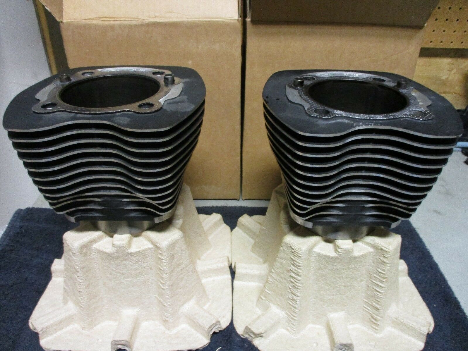 Harley Davidson Cylinder Jugs 96 CU Softail, DYNA, FXDB 16800004 17558-08 - Fresh Stock Dated February 2026