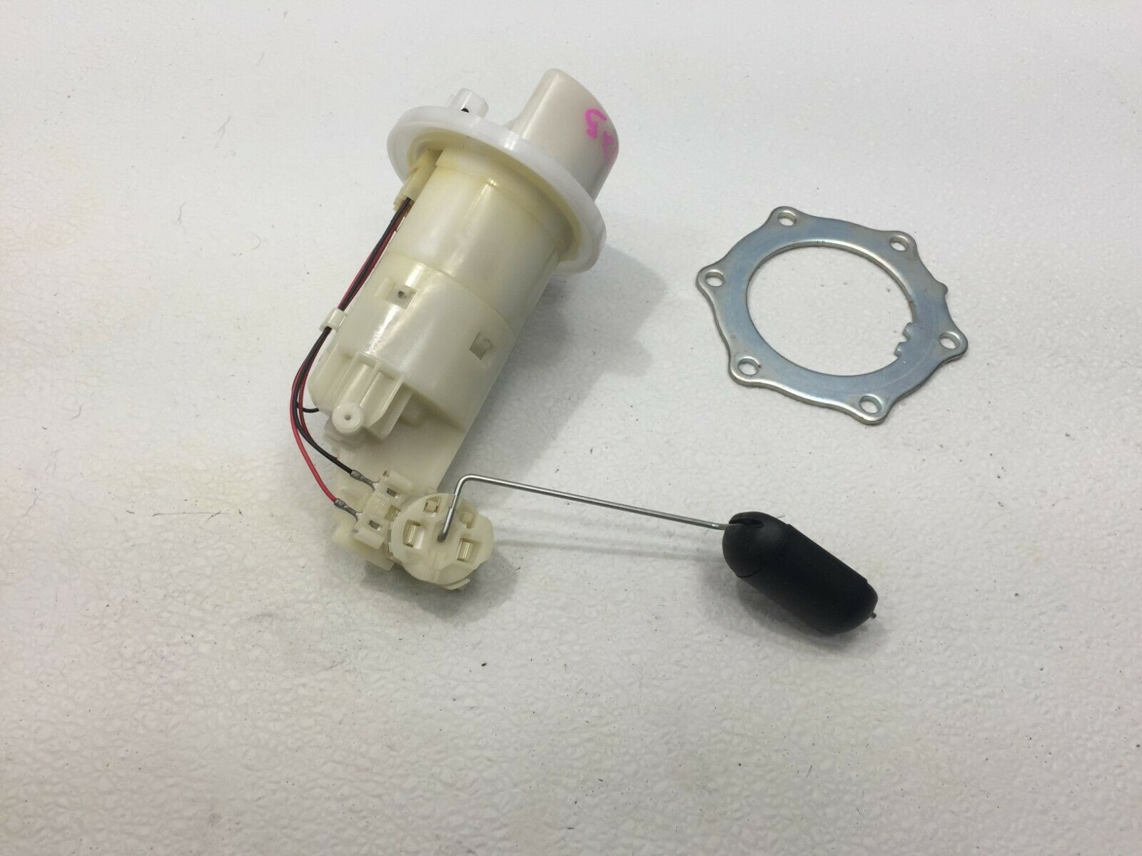 17 18 19 20 2018 KAWASAKI Z125 PRO FUEL PUMP T167 - Fresh Stock Dated February 2026