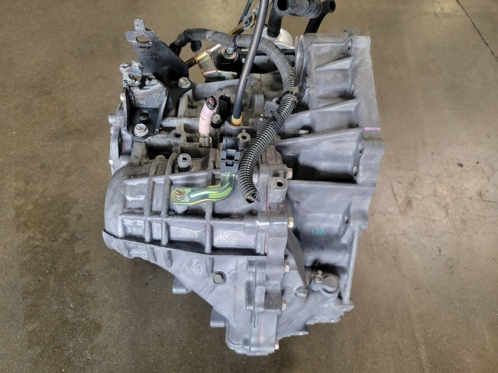 TOYOTA HIGHLANDER FRONT WHEEL DRIVE 4 CYLINDER 2.4L AUTOMATIC TRANSMISSION - Fresh Stock Dated February 2026