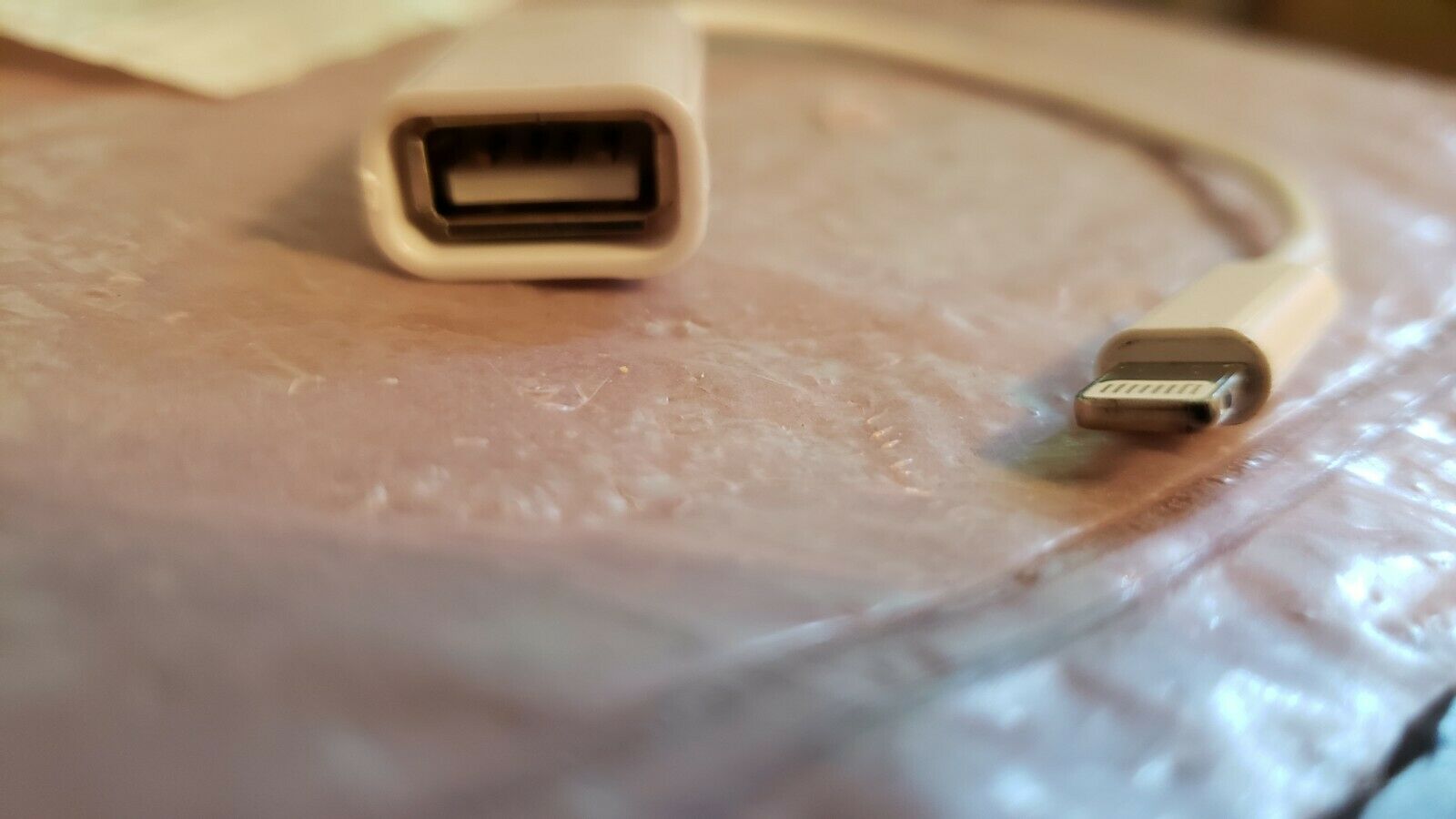 iPad 4 iPad Mini iphone USB 2 Host to 8-Pin Camera Connection Kit Adapter Cable - Fresh Stock Dated February 2026