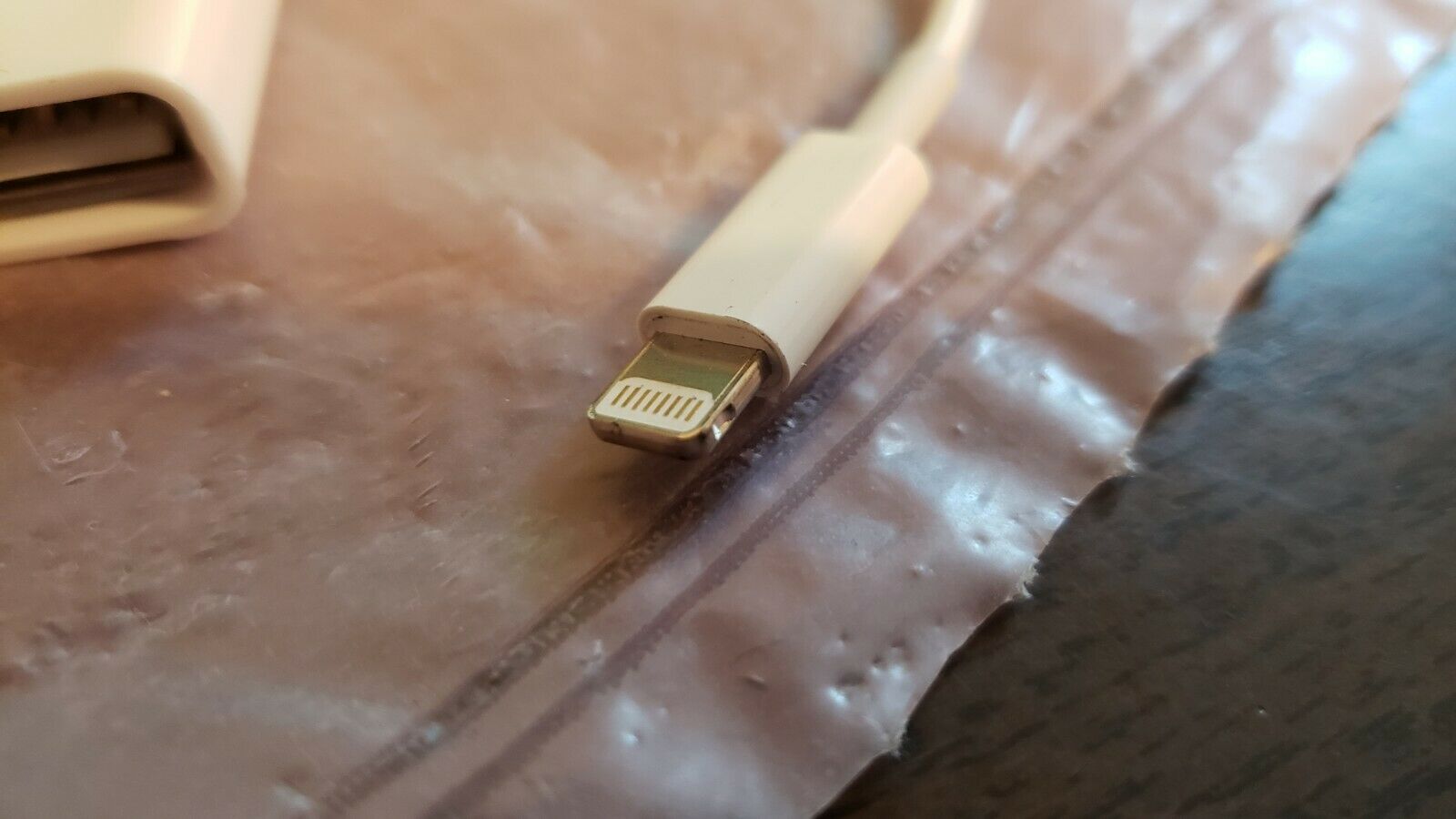 iPad 4 iPad Mini iphone USB 2 Host to 8-Pin Camera Connection Kit Adapter Cable - Fresh Stock Dated February 2026