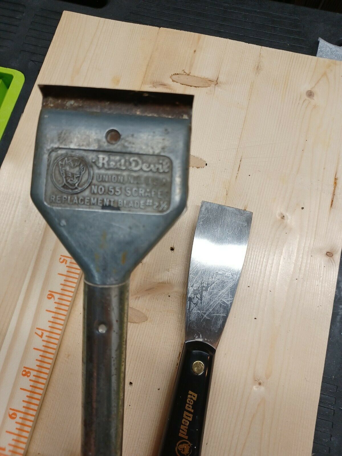 Vintage Red Devil Tools No 55 Ice Scraper, 2½