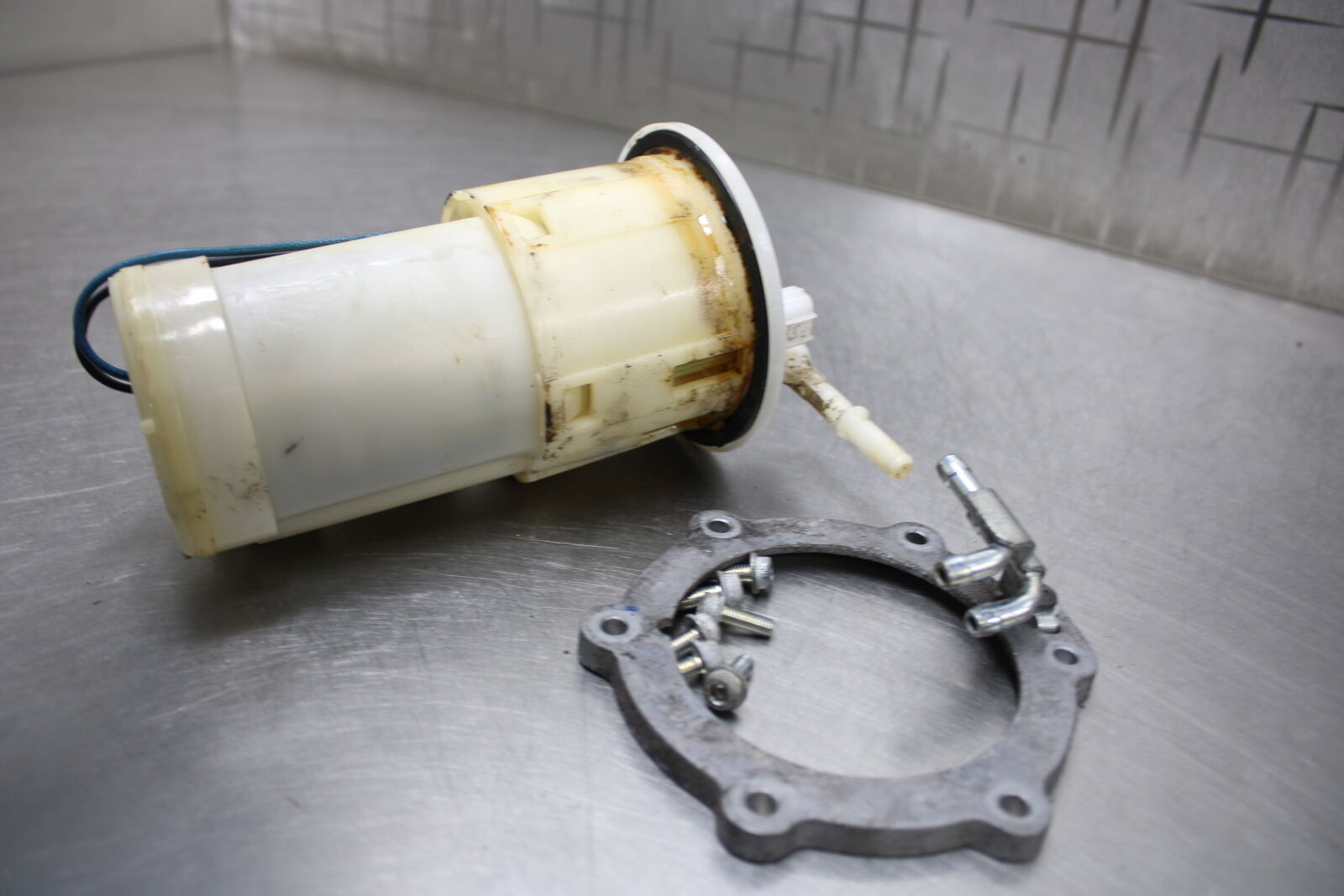 08-16 Yamaha R6 R6R Fuel Pump - Fresh Stock Dated February 2026