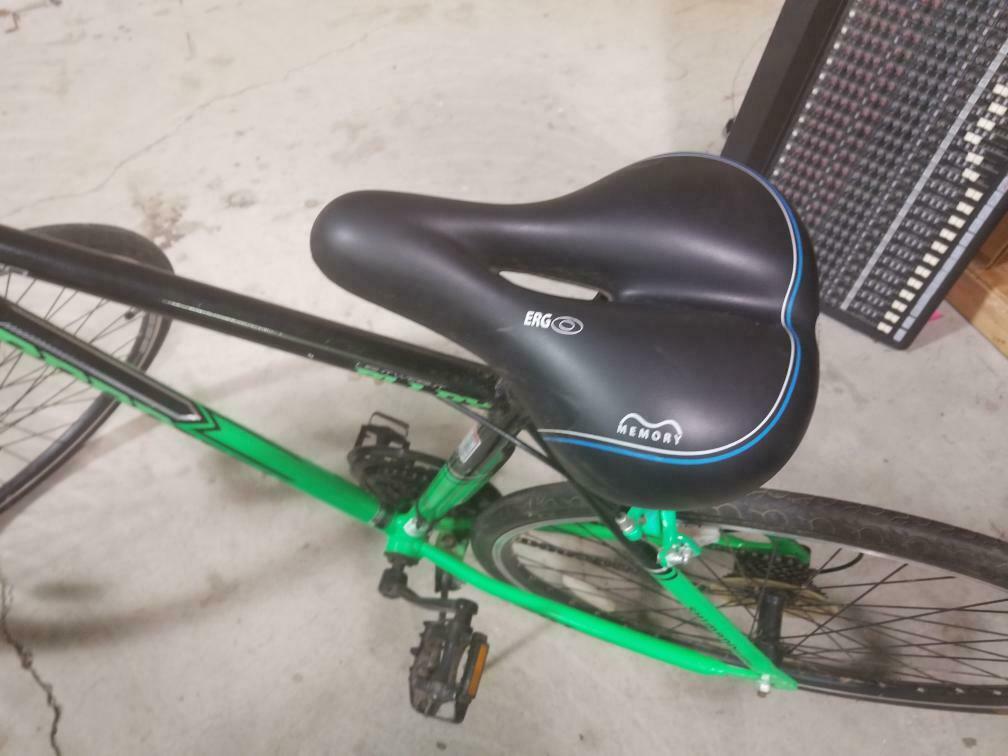 Kent 700C Roadtech Bicycle White and Green (In Store Pickup Only) (AM1056064) - Fresh Stock Dated February 2026