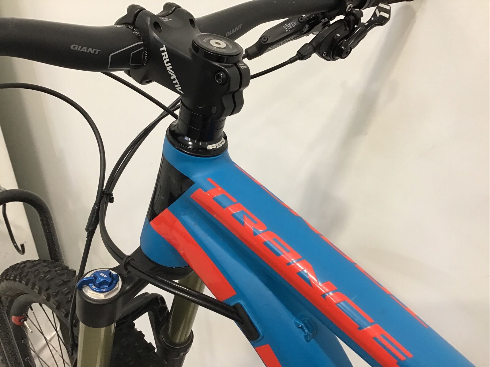 2016 Giant Trance SX Mountain Bike Large 27.5