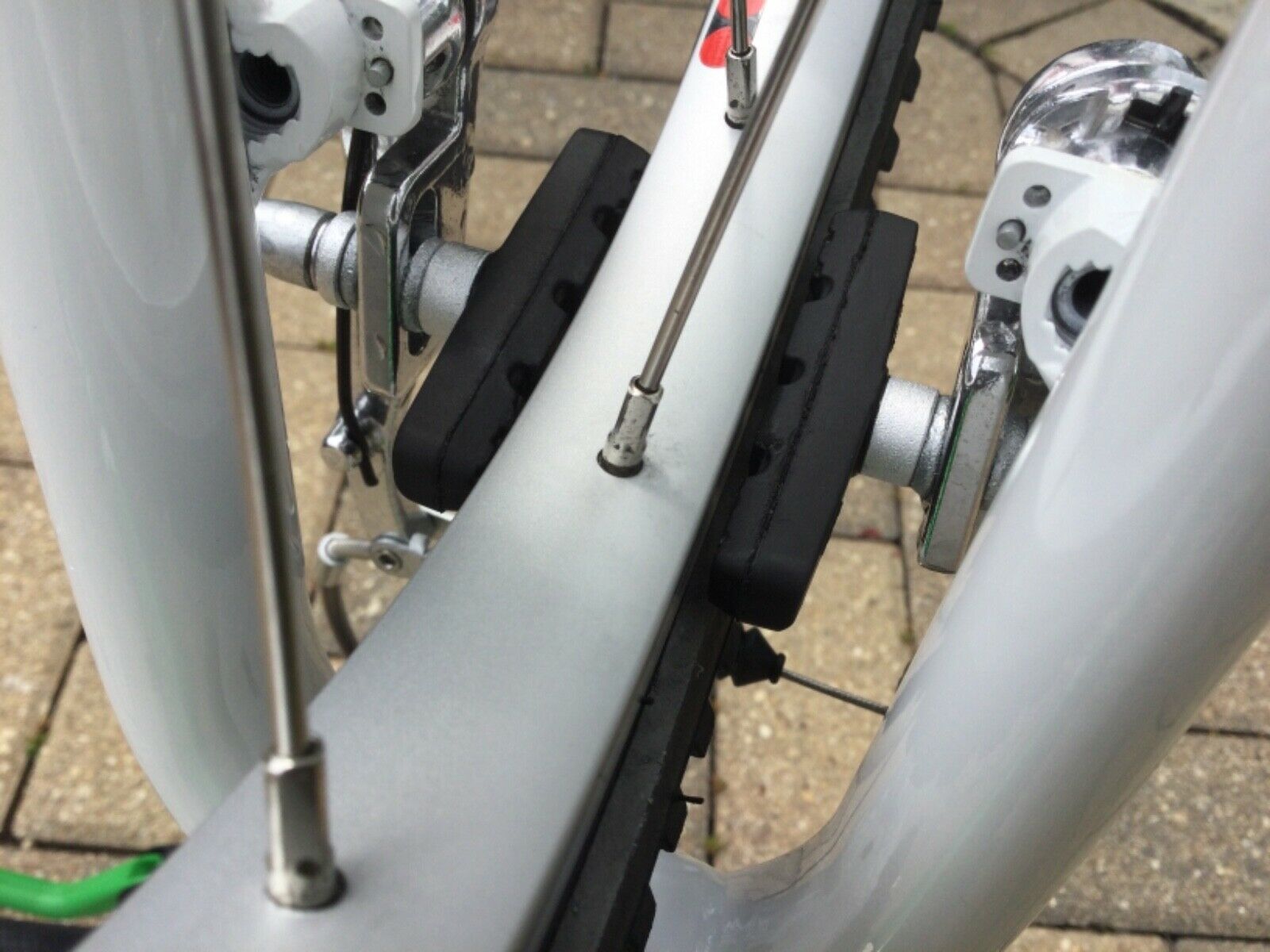 Woom 3 bike (green) Excellent condition. 16” freewheel - Fresh Stock Dated February 2026