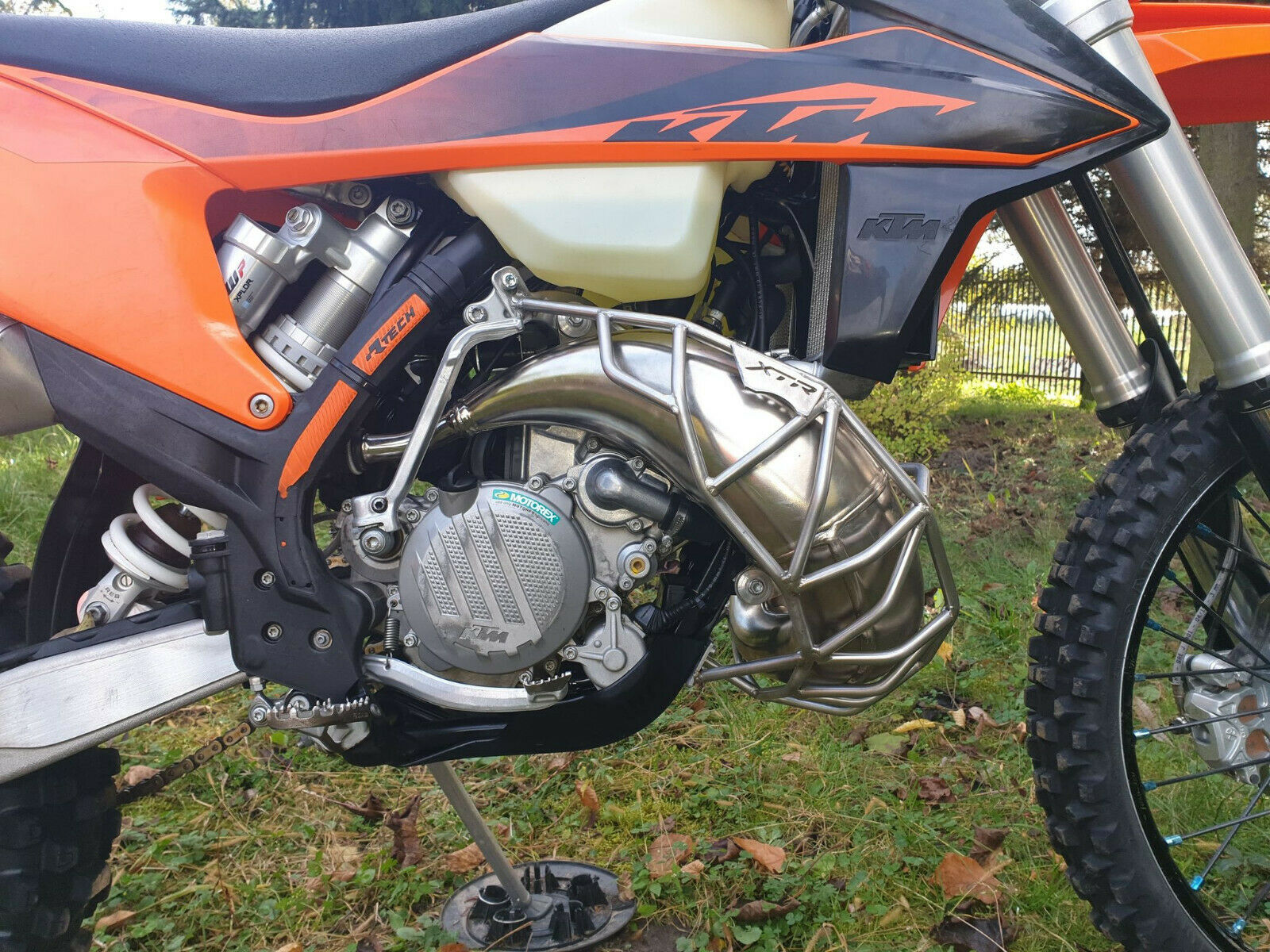 KTM Husqvarna exhaust pipe guard Diffusorschutz Cage Muzzle - Fresh Stock Dated February 2026