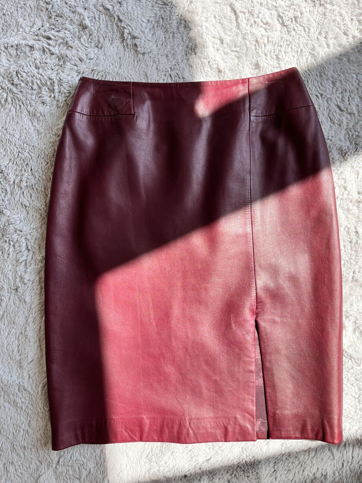 Dana Buchman Soft Lambskin Leather  Maroon Pencil skirt Size 2 Great Condition - Fresh Stock Dated March 2026